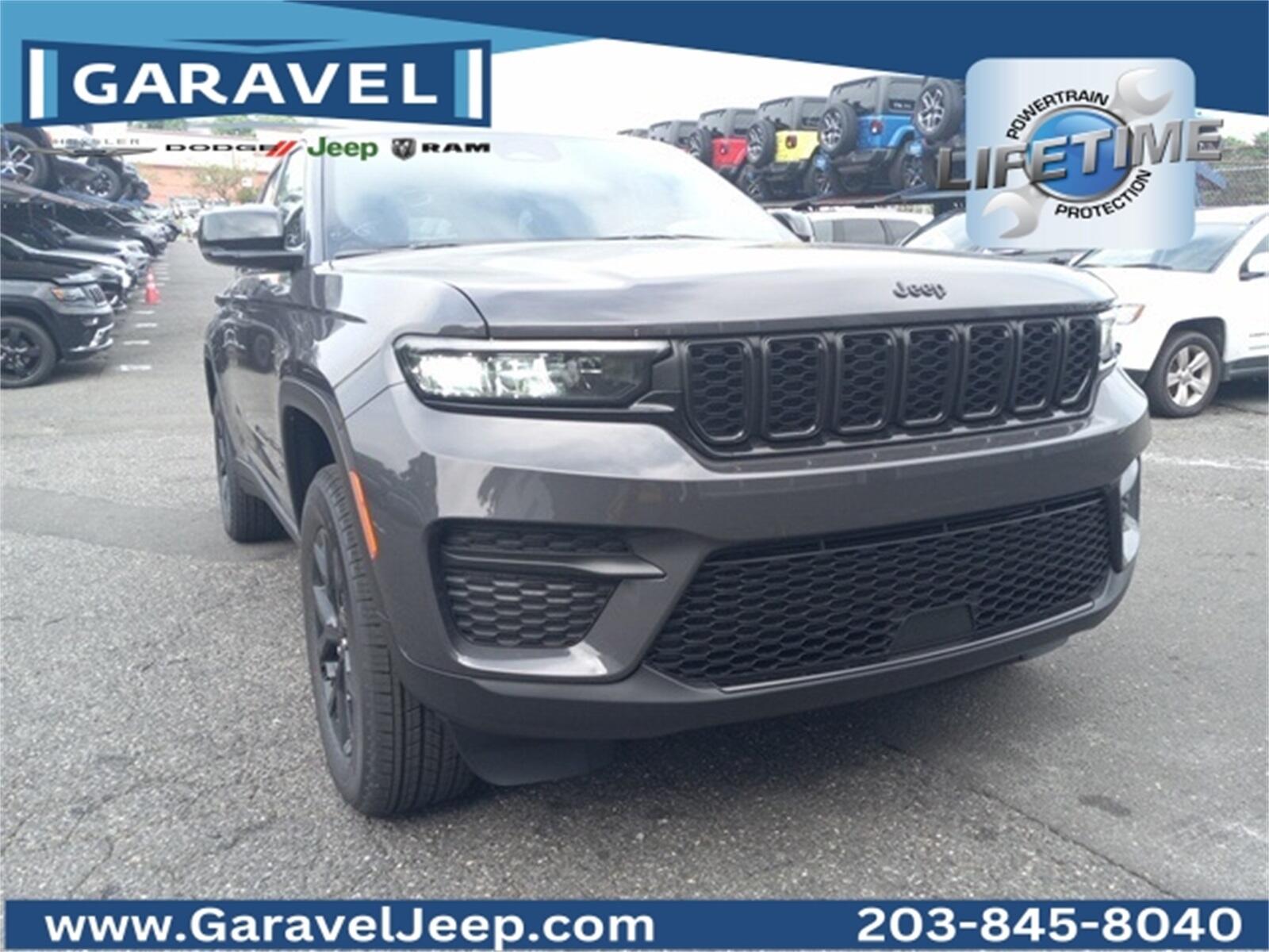 2025 Jeep Grand Cherokee Altitude's photo