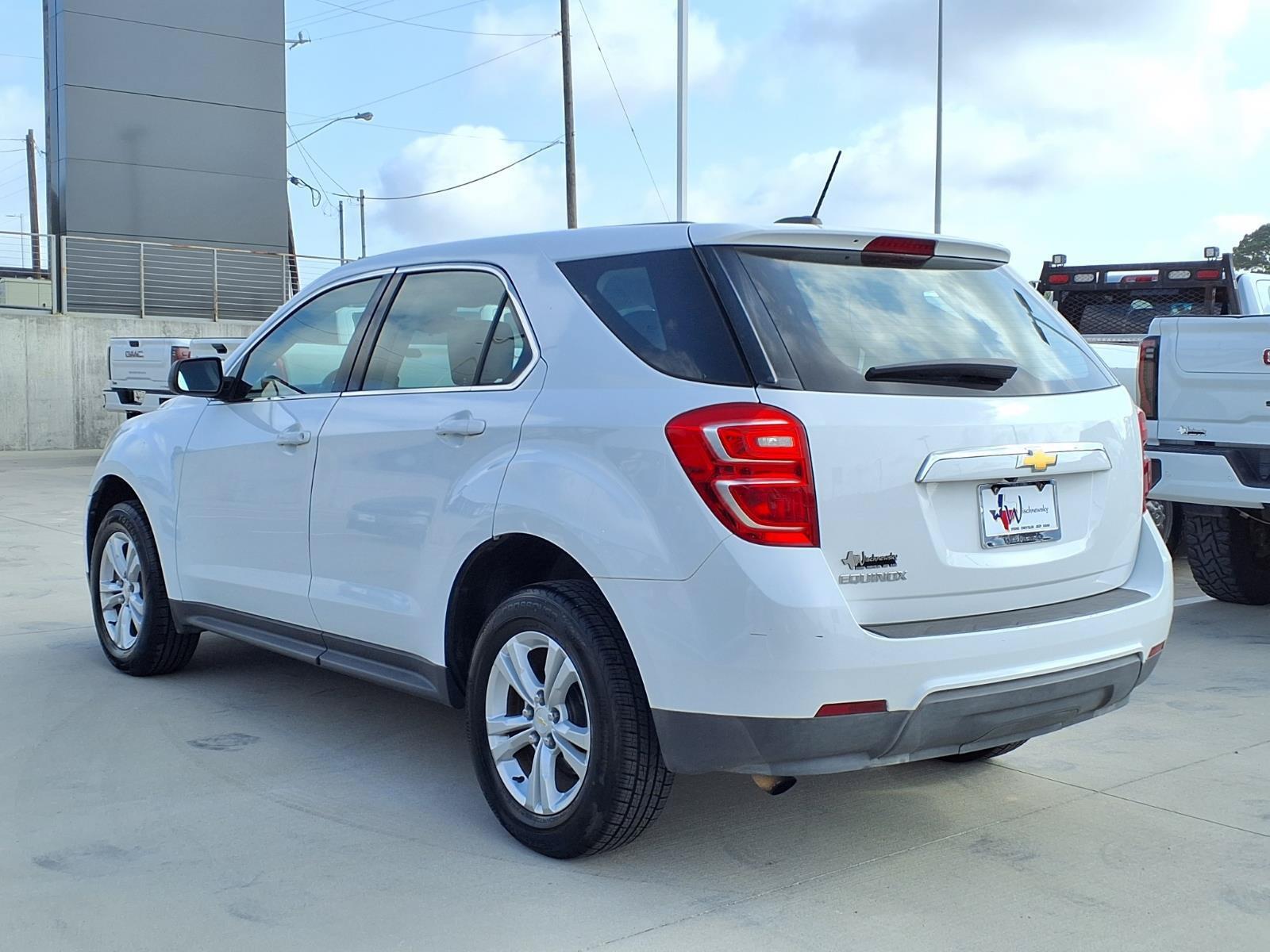Used 2017 Chevrolet Equinox LS with VIN 2GNALBEK5H1502995 for sale in Huntsville, TX