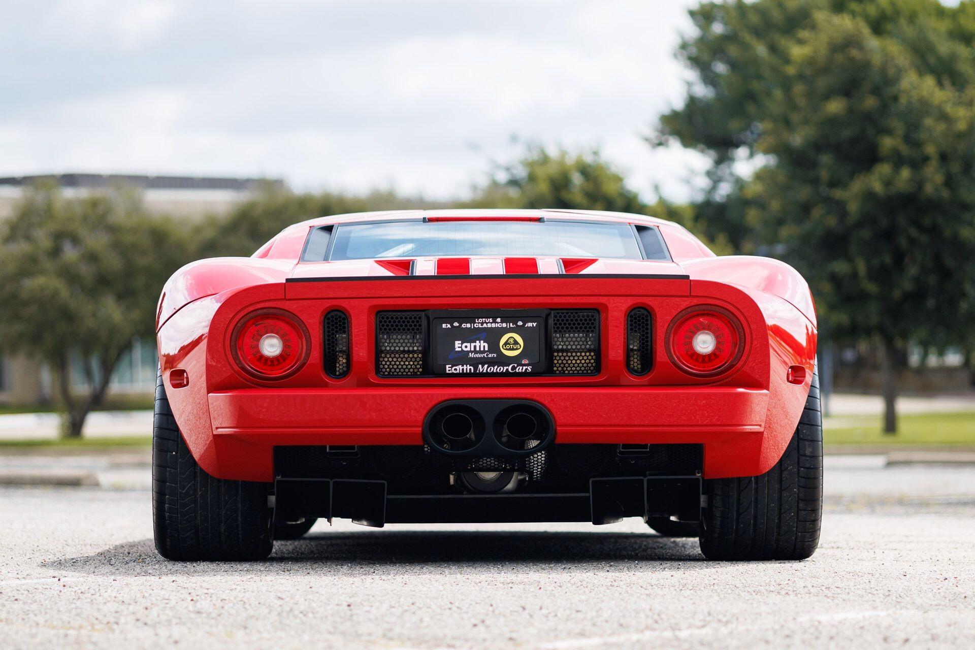 2005 Ford GT Base - Photo 12