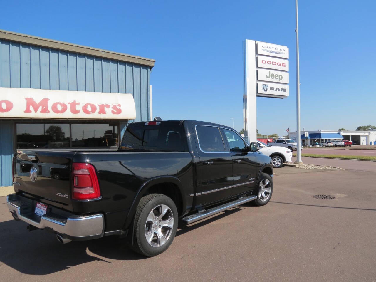 Used 2020 RAM Ram 1500 Pickup Laramie with VIN 1C6SRFJTXLN391313 for sale in Fairmont, MN