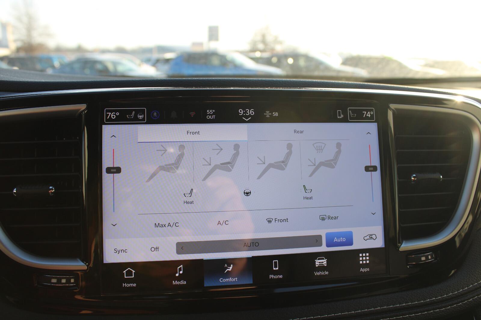 2026 Chrysler Pacifica Select - Photo 16