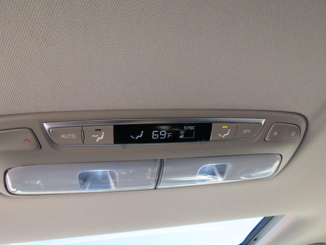 2022 Kia Telluride EX - Photo 27