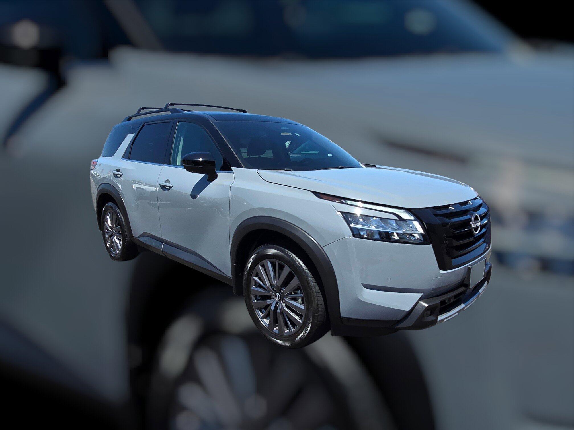 2024 Nissan Pathfinder SL 2WD's photo