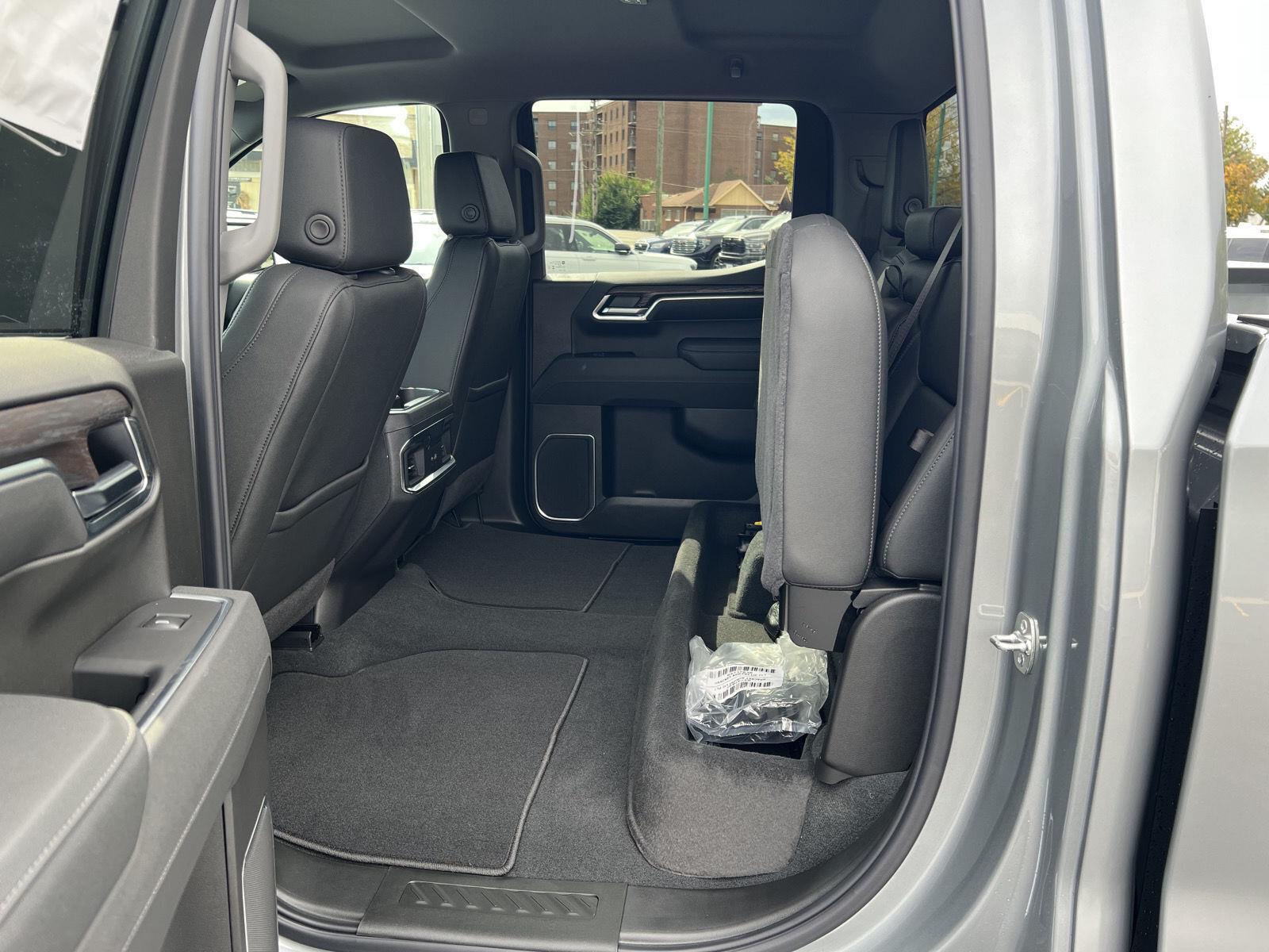 2026 GMC Sierra 1500 SLT - Photo 49