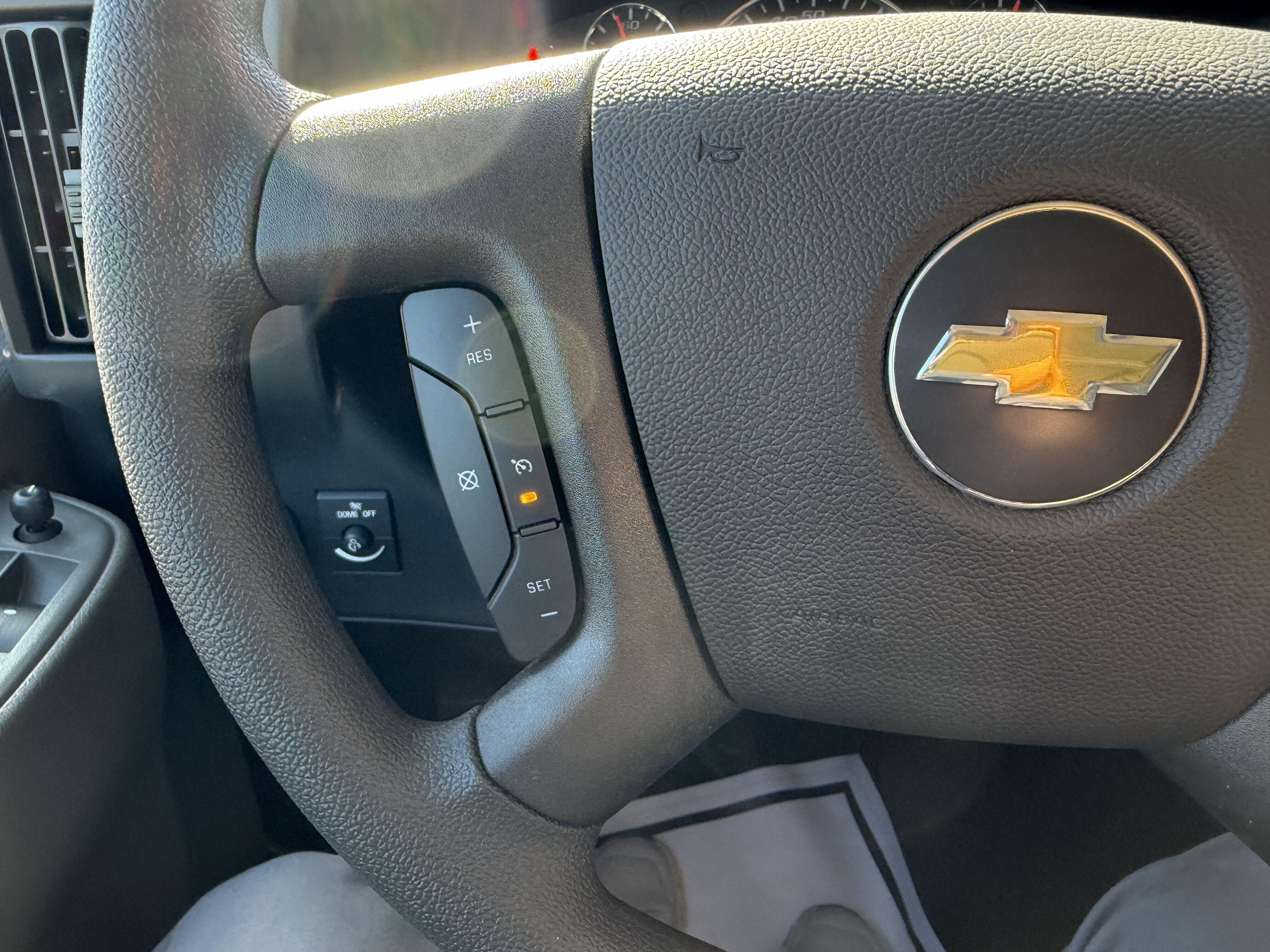 2025 Chevrolet Express Cargo Work Van - Photo 17