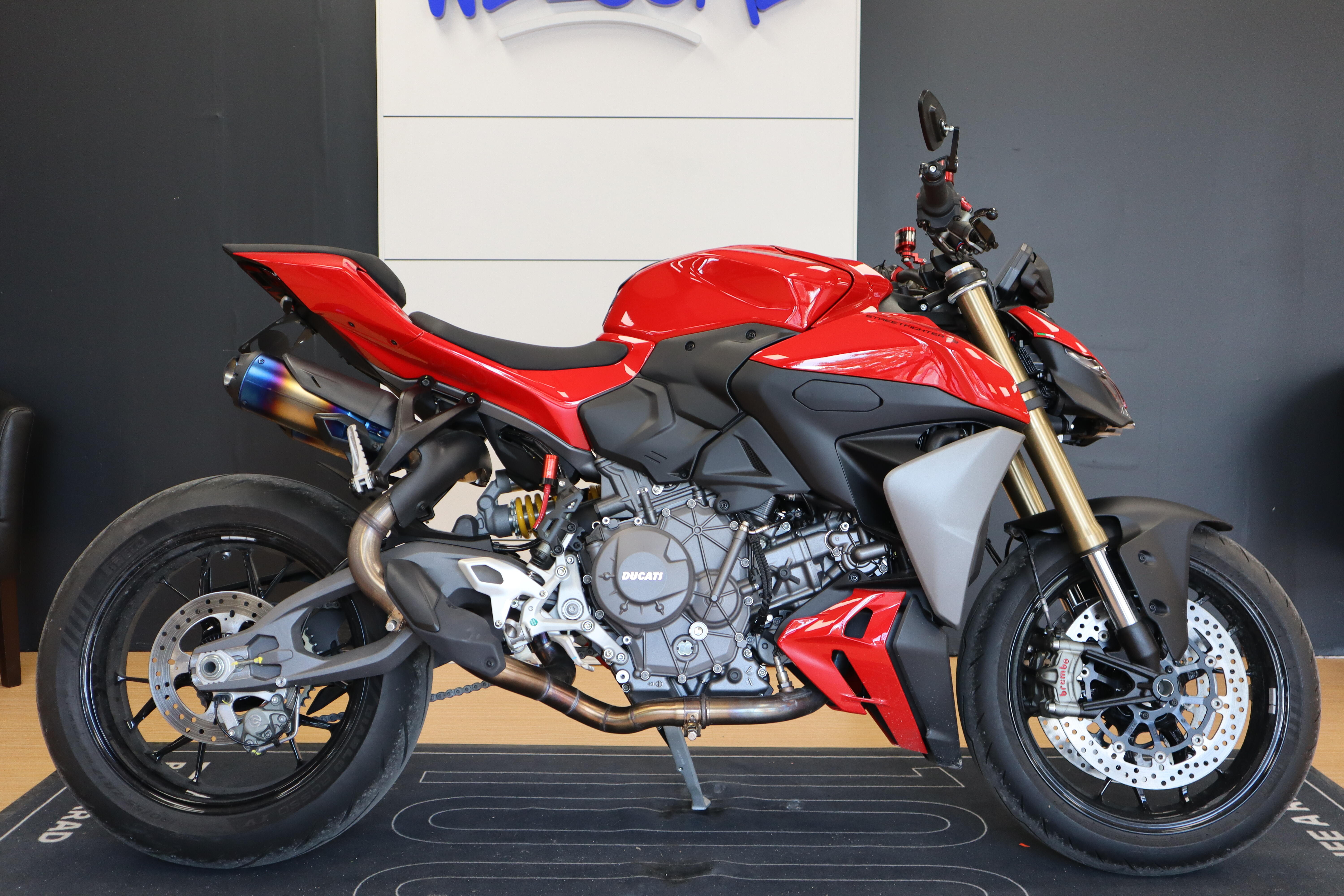 2026 Ducati STREETFIGHTER V2