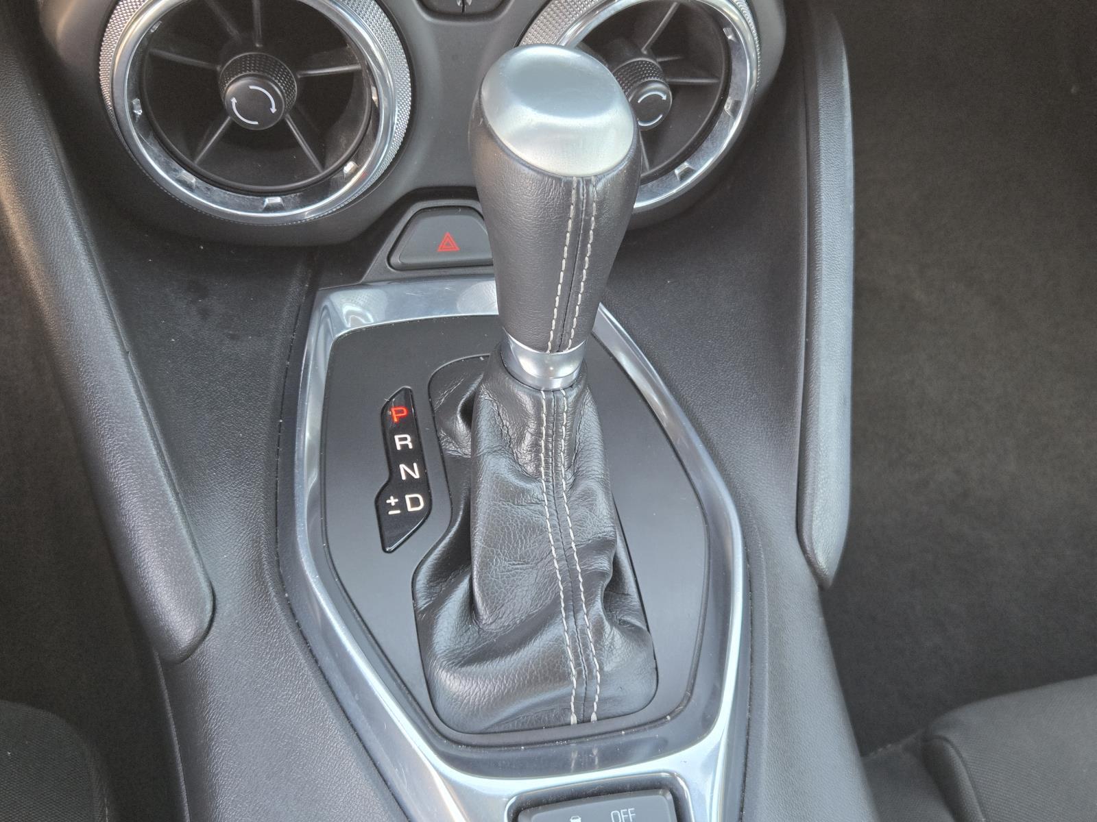 2020 Chevrolet Camaro 1LT - Photo 11