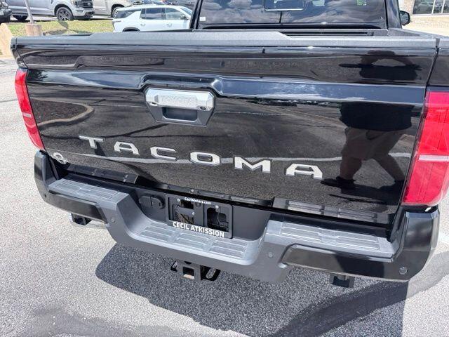 2025 Toyota Tacoma Limited - Photo 18
