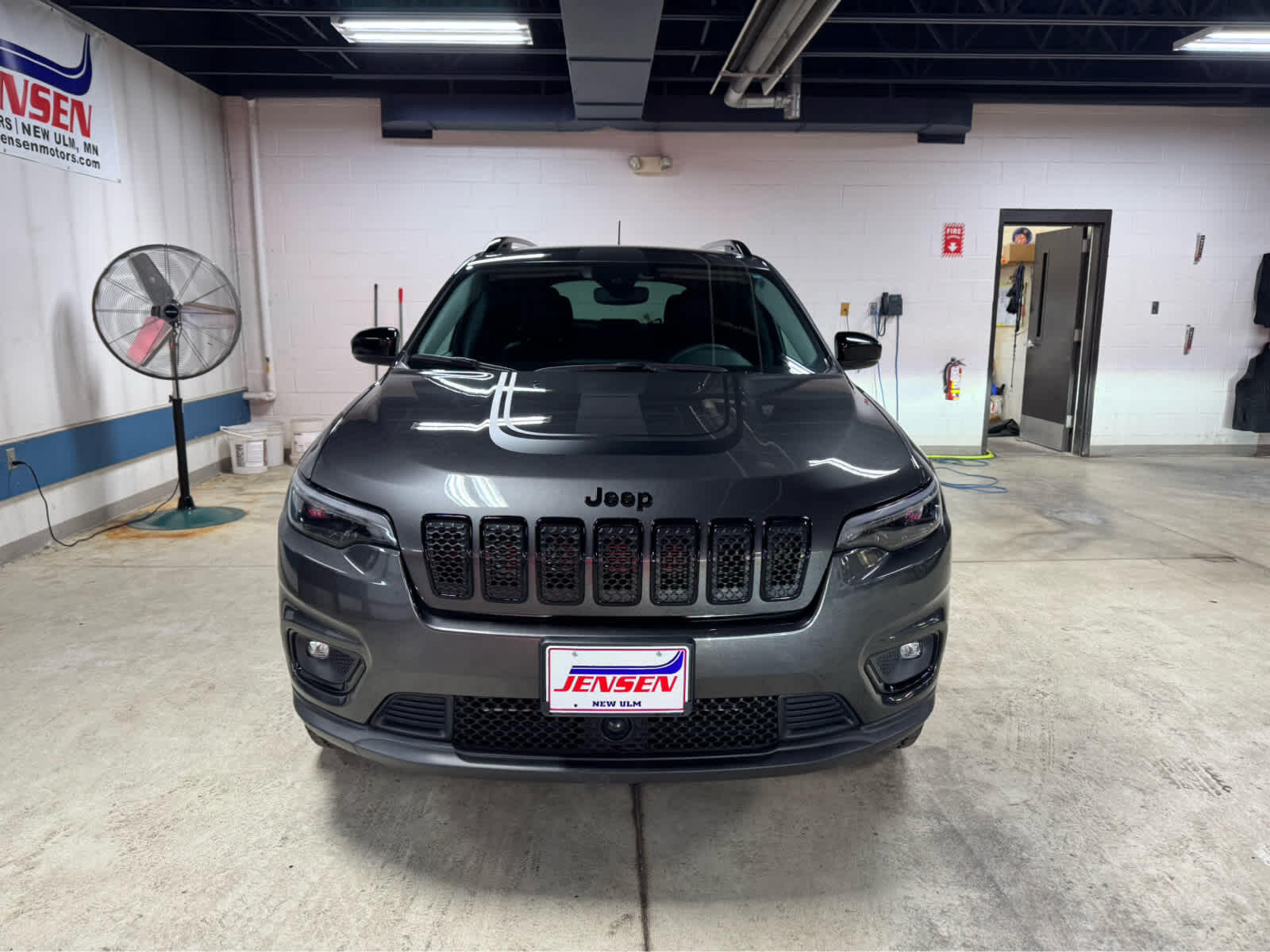 Used 2022 Jeep Cherokee X with VIN 1C4PJMCX4ND539054 for sale in New Ulm, Minnesota