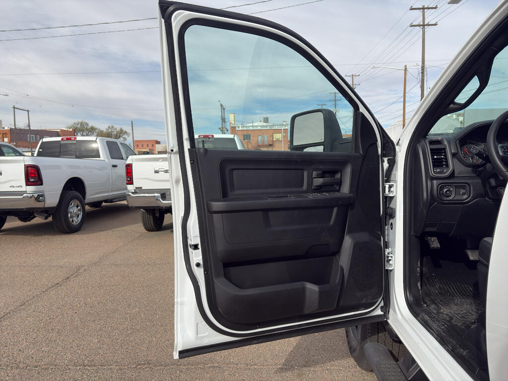 2026 RAM 3500 Chassis Tradesman - Photo 12