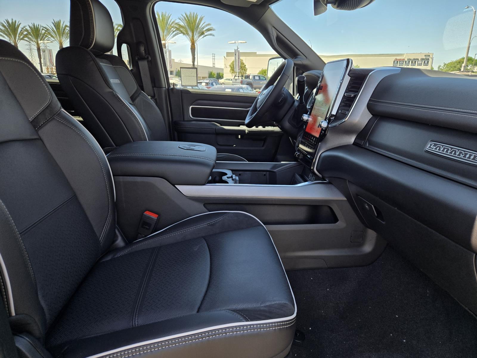 2025 RAM 2500 Laramie - Photo 32