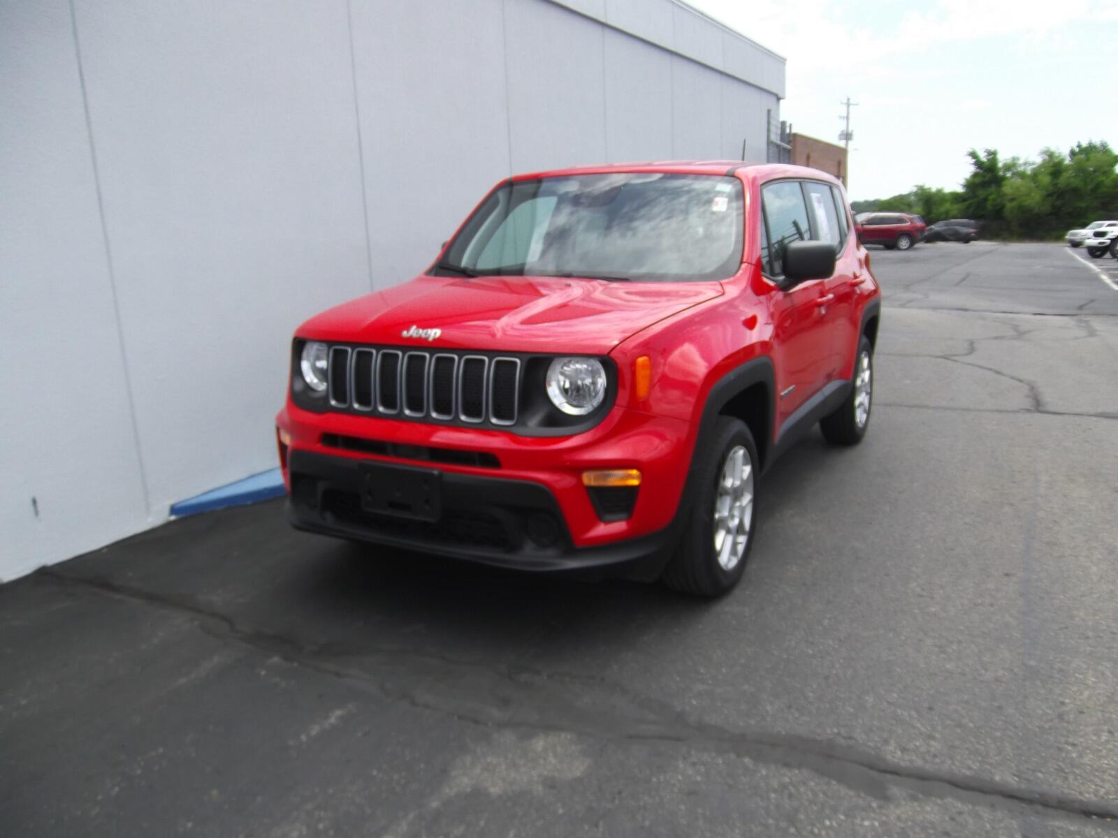 Used 2023 Jeep Renegade Latitude with VIN ZACNJDB17PPP15021 for sale in Kansas City
