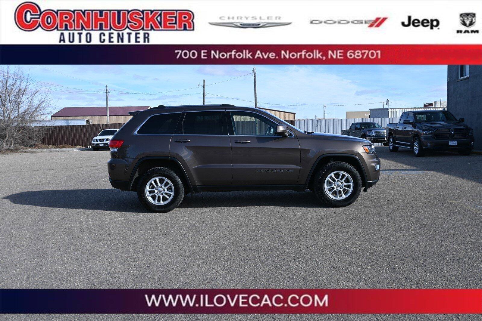 Used 2018 Jeep Grand Cherokee Laredo E with VIN 1C4RJFAG3JC313076 for sale in Norfolk, NE