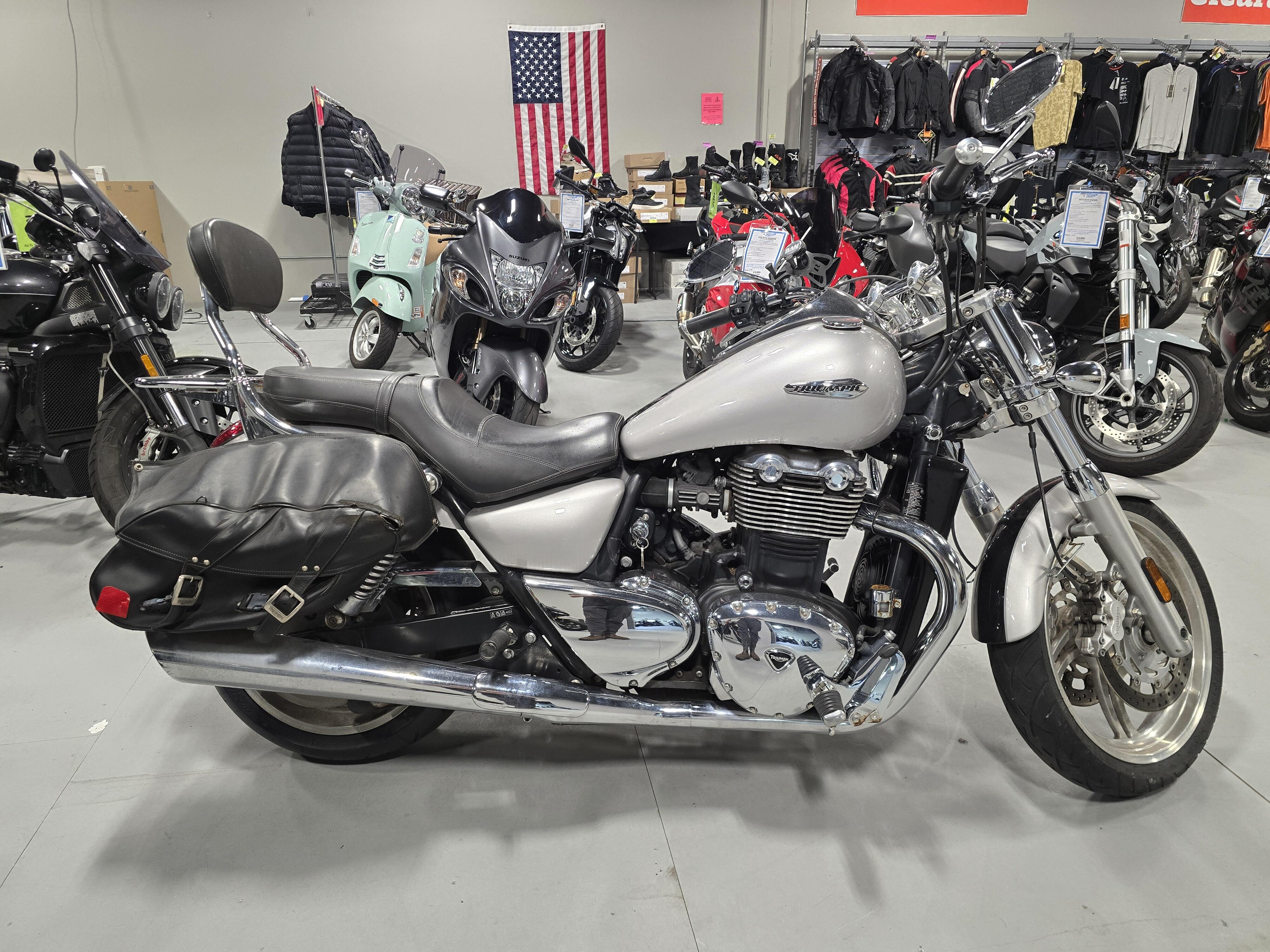 2010 Triumph Thunderbird A1