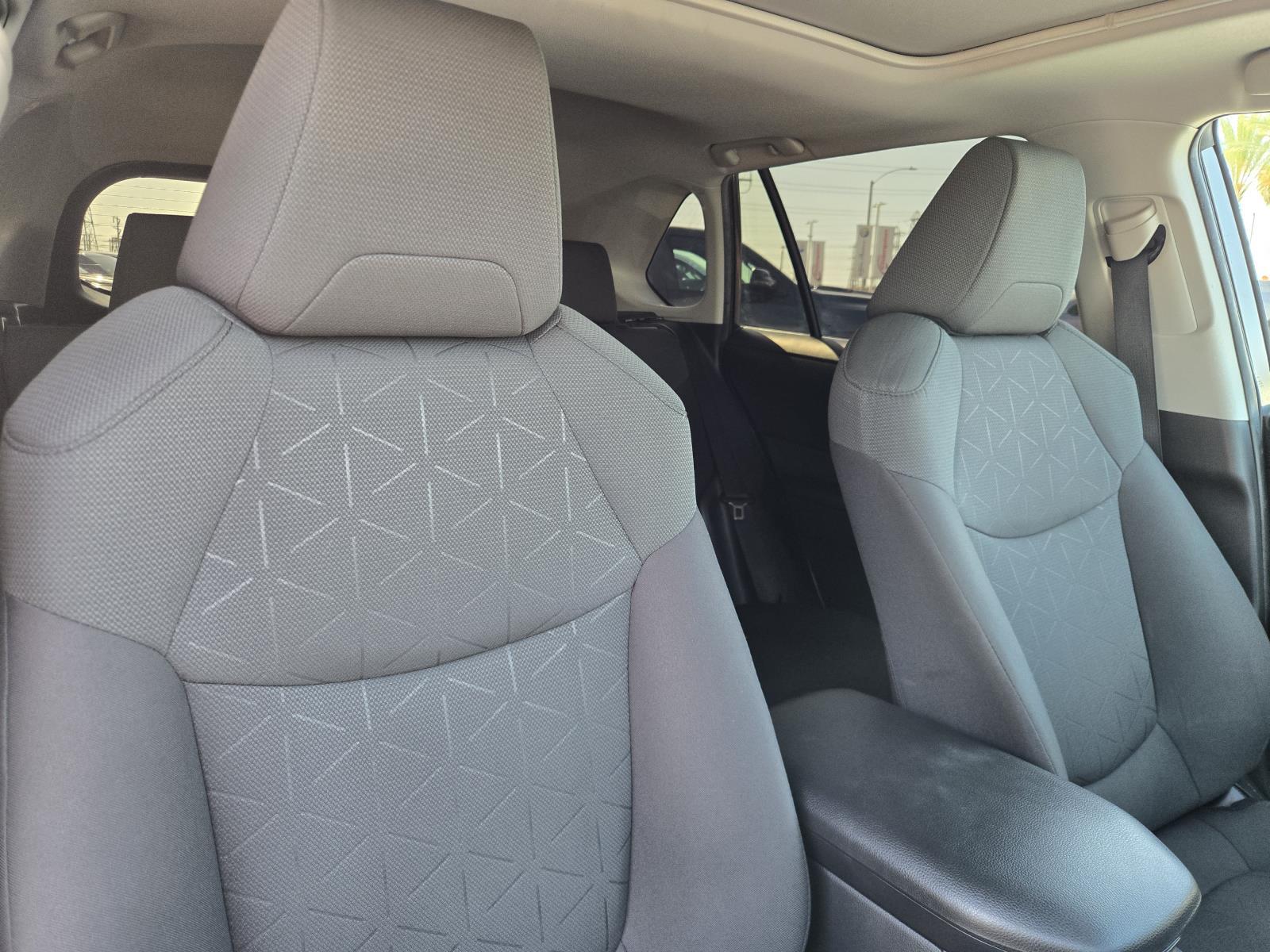2023 Toyota RAV4 XLE - Photo 34