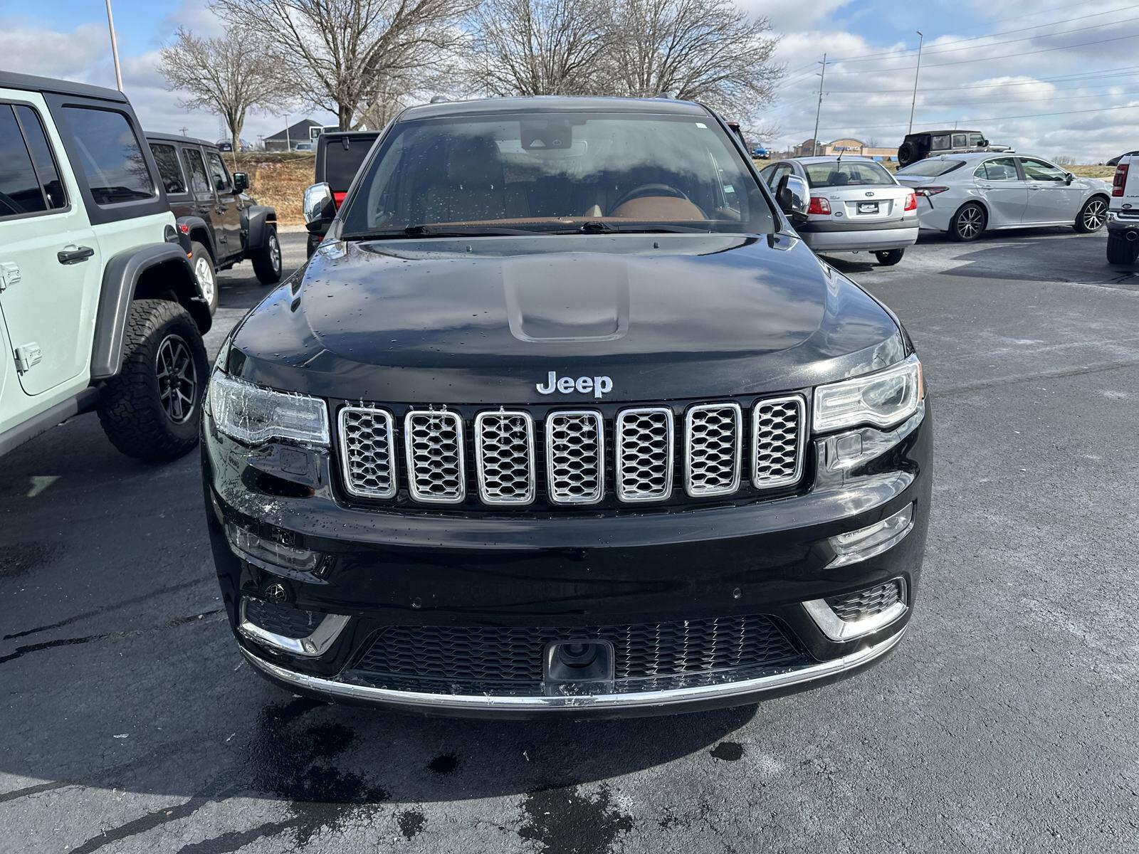 Used 2020 Jeep Grand Cherokee Summit with VIN 1C4RJFJT1LC235669 for sale in Springfield, TN