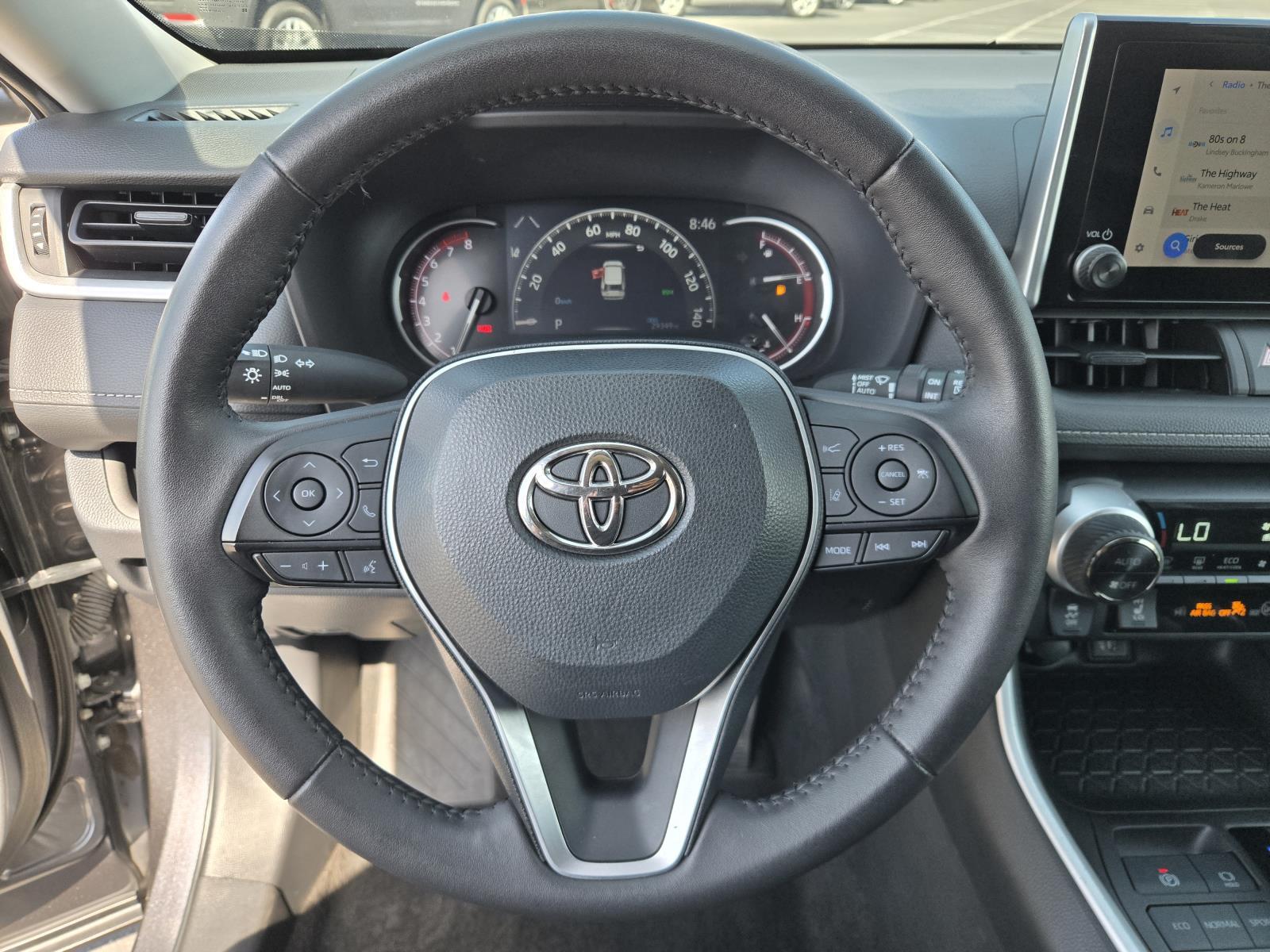 2023 Toyota RAV4 XLE - Photo 16