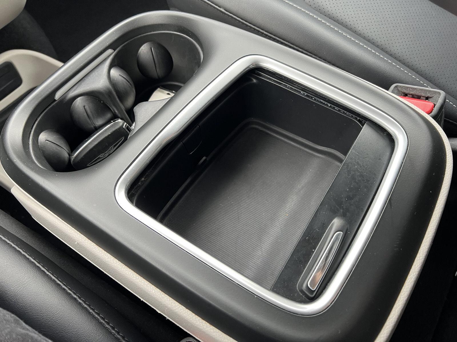 2024 Chrysler Pacifica Touring L - Photo 27