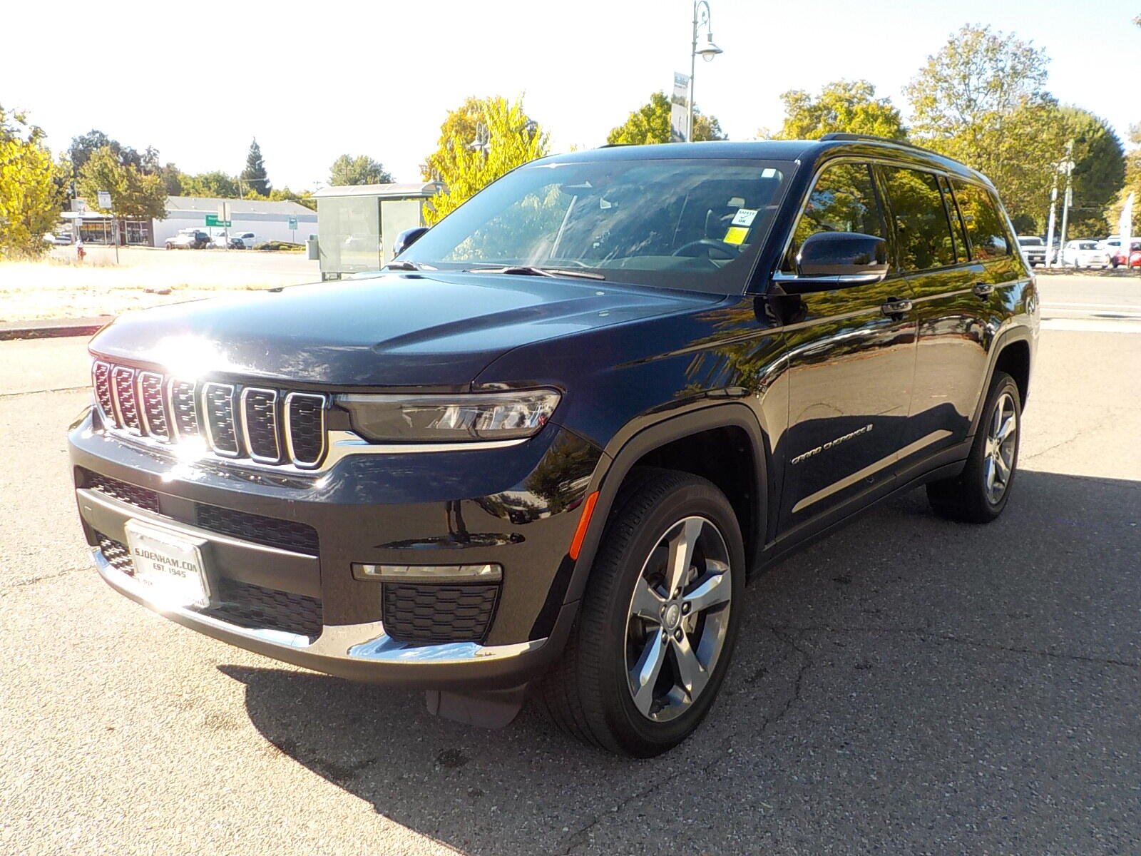 Used 2021 Jeep Grand Cherokee L Limited with VIN 1C4RJKBG6M8101562 for sale in Redding, CA