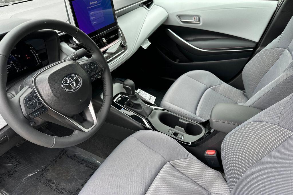 2025 Toyota Corolla SE - Photo 9