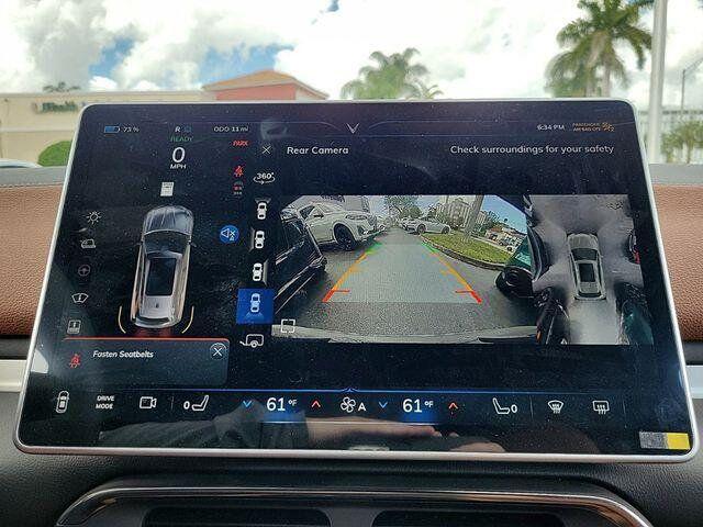 2025 VinFast VF 8 Plus - Photo 22