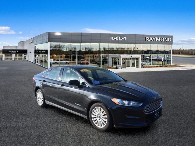 2014 Ford Fusion S Hybrid's photo