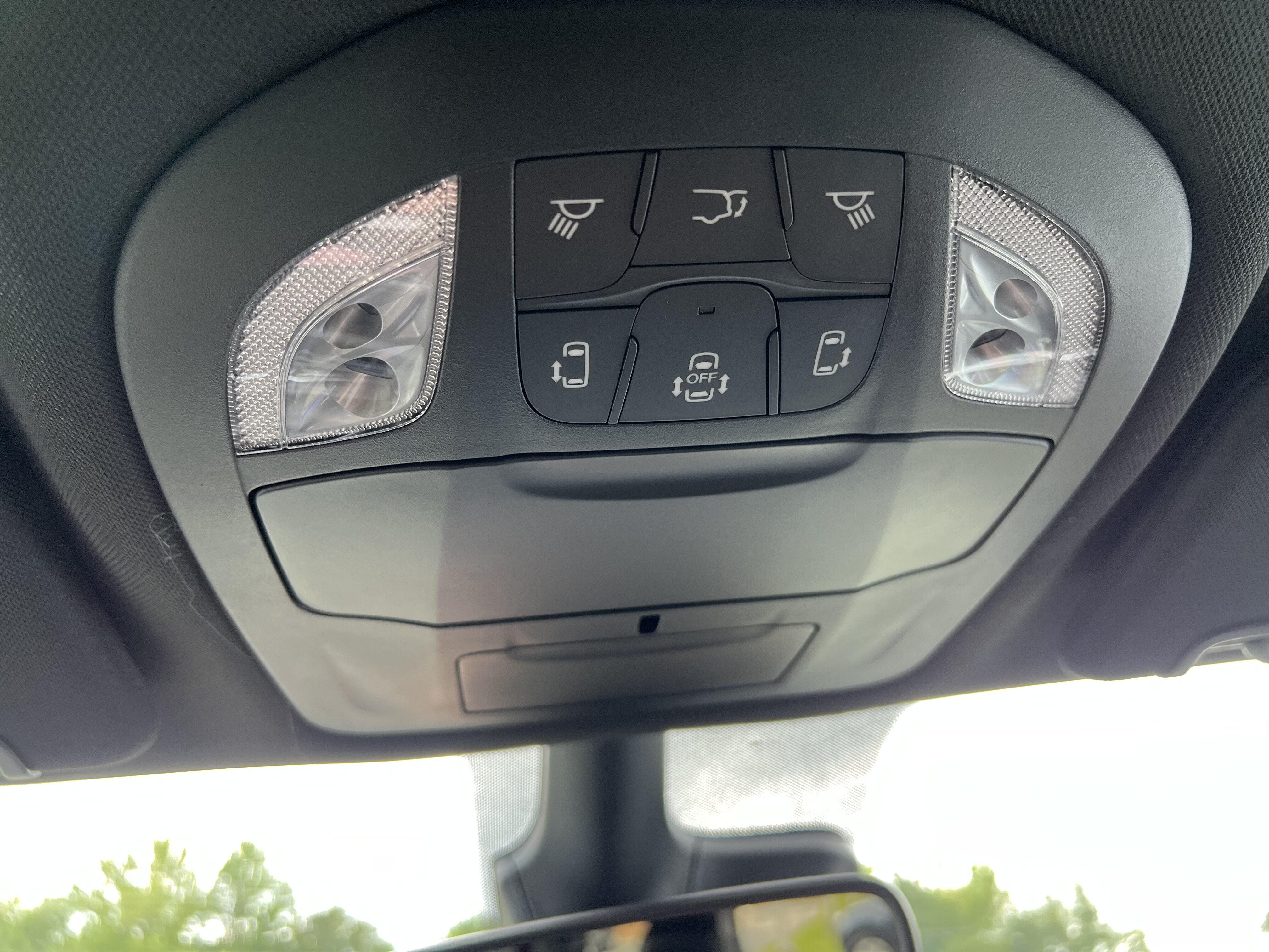 2026 Chrysler Pacifica Select - Photo 15