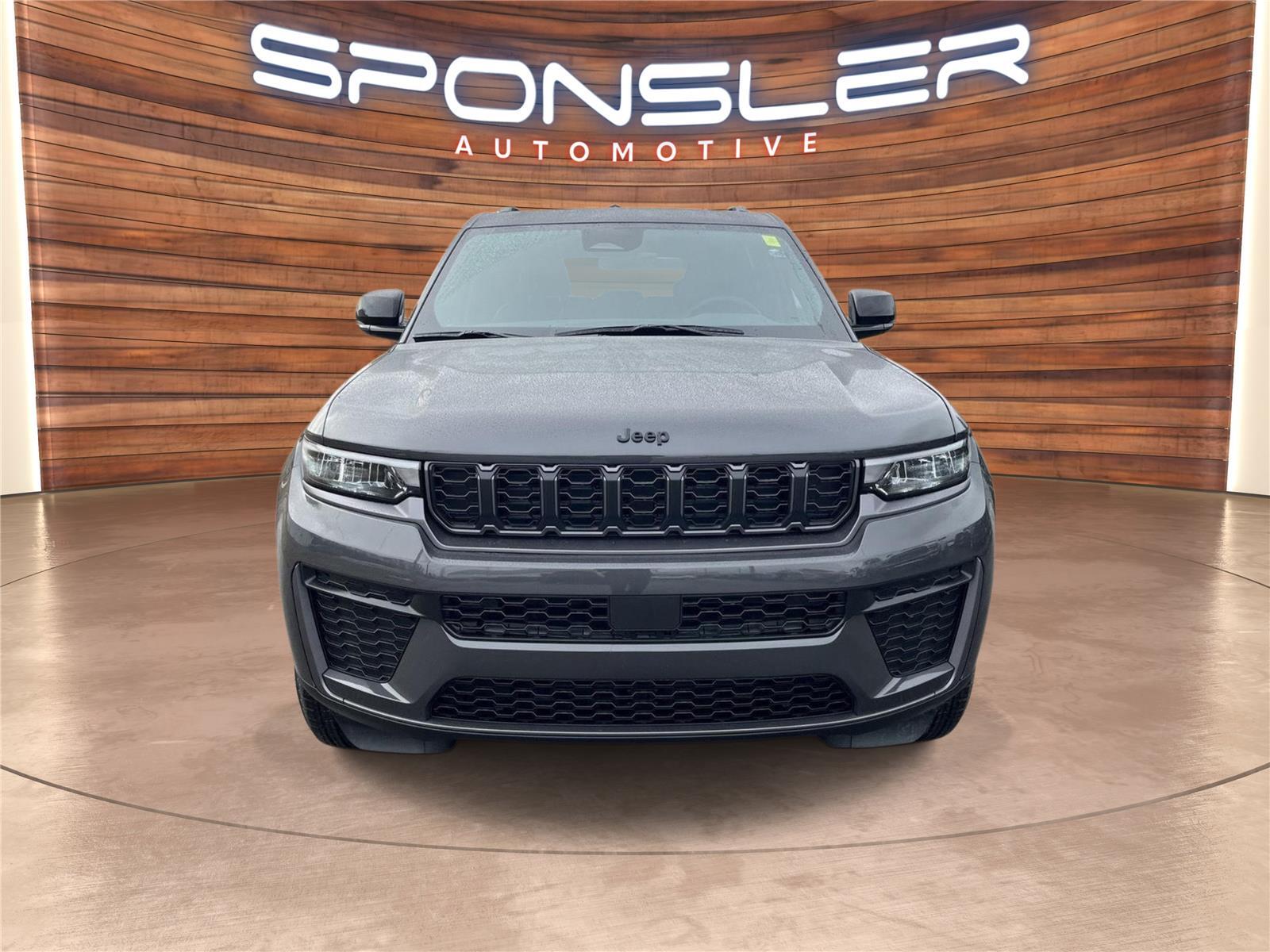2026 Jeep Grand Cherokee Laredo - Photo 9