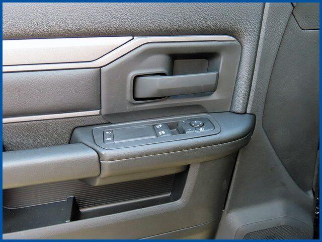 2025 RAM 3500 Chassis Tradesman - Photo 10