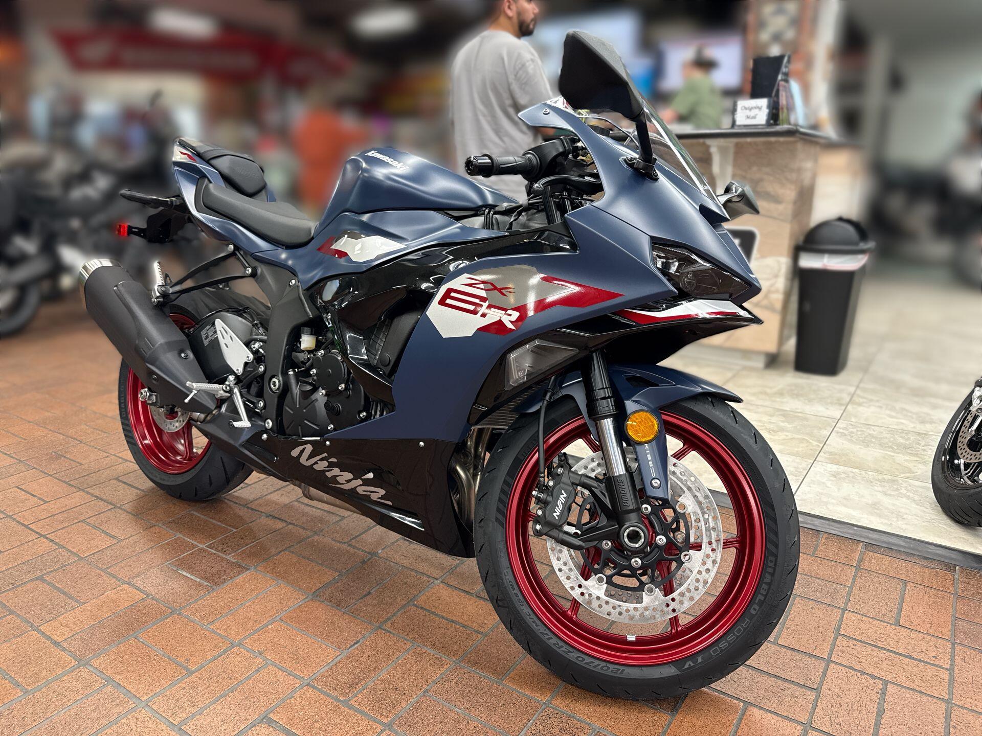 2027 Kawasaki NINJA ZX-6R ABS