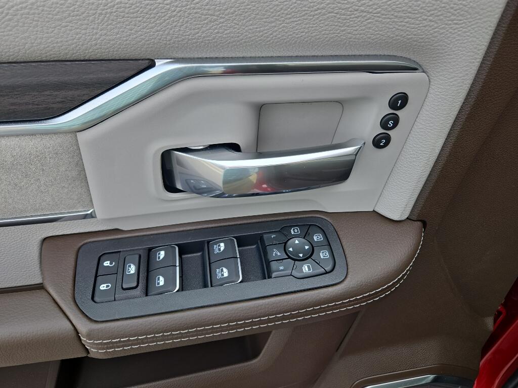 2026 RAM 3500 Laramie - Photo 11
