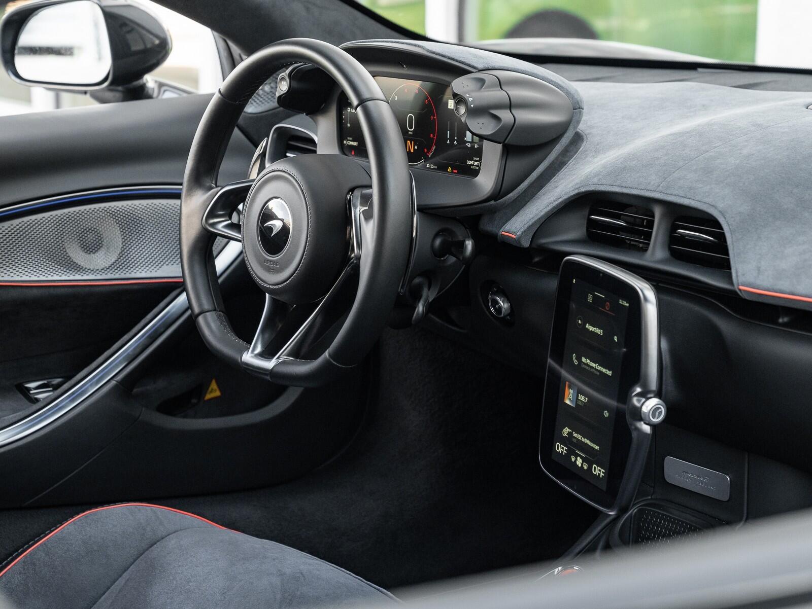 Used 2025 McLaren Artura 