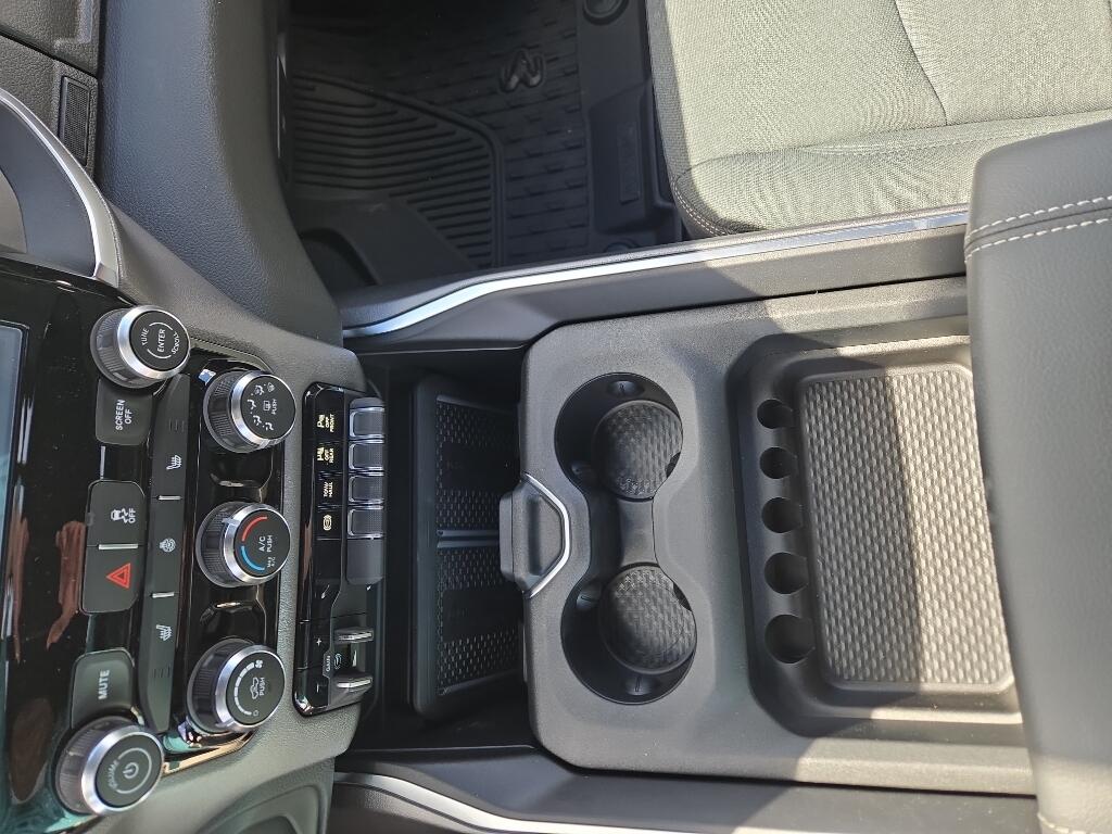 2025 RAM 3500 Big Horn - Photo 18