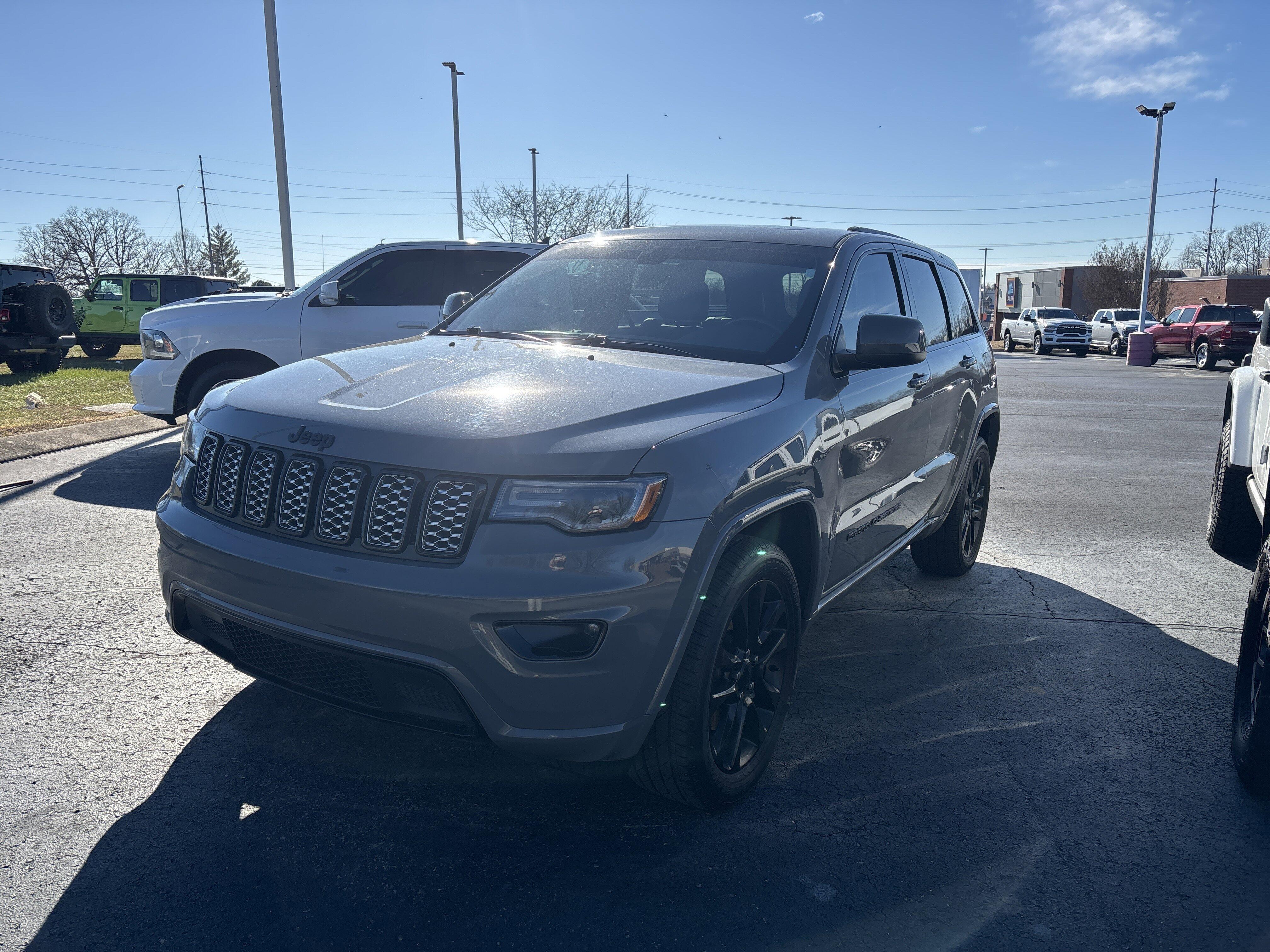 2021 Jeep Grand Cherokee Laredo X's photo