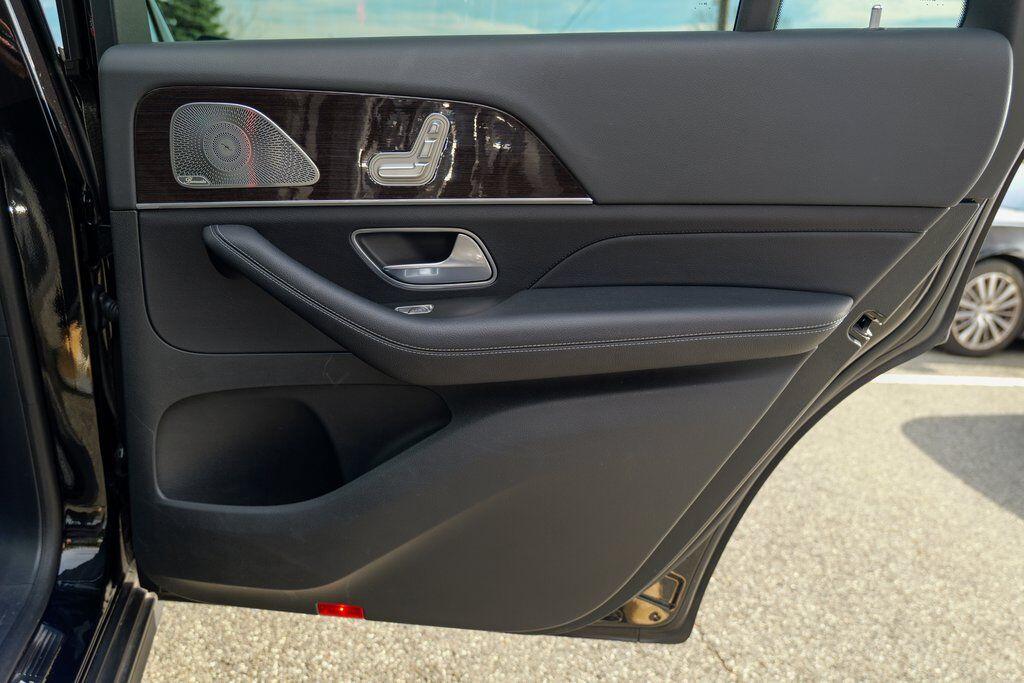 2025 Mercedes-Benz GLS Base - Photo 28