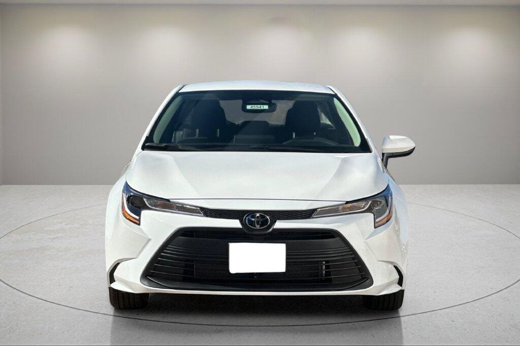 2025 Toyota Corolla LE - Photo 8