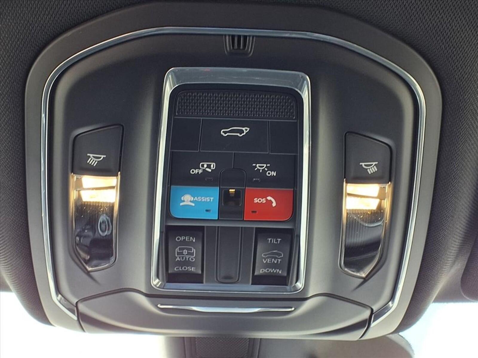 2025 Jeep Grand Cherokee Altitude - Photo 16