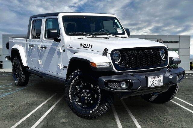 2025 Jeep Gladiator Willys - Photo 11