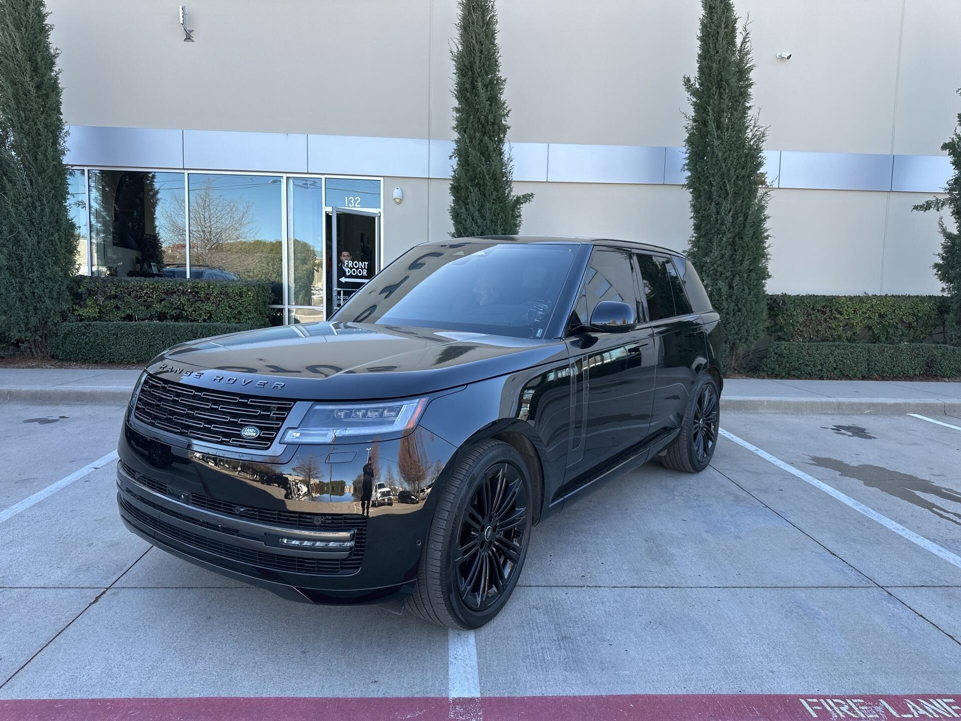 2025 Land Rover Range Rover SE