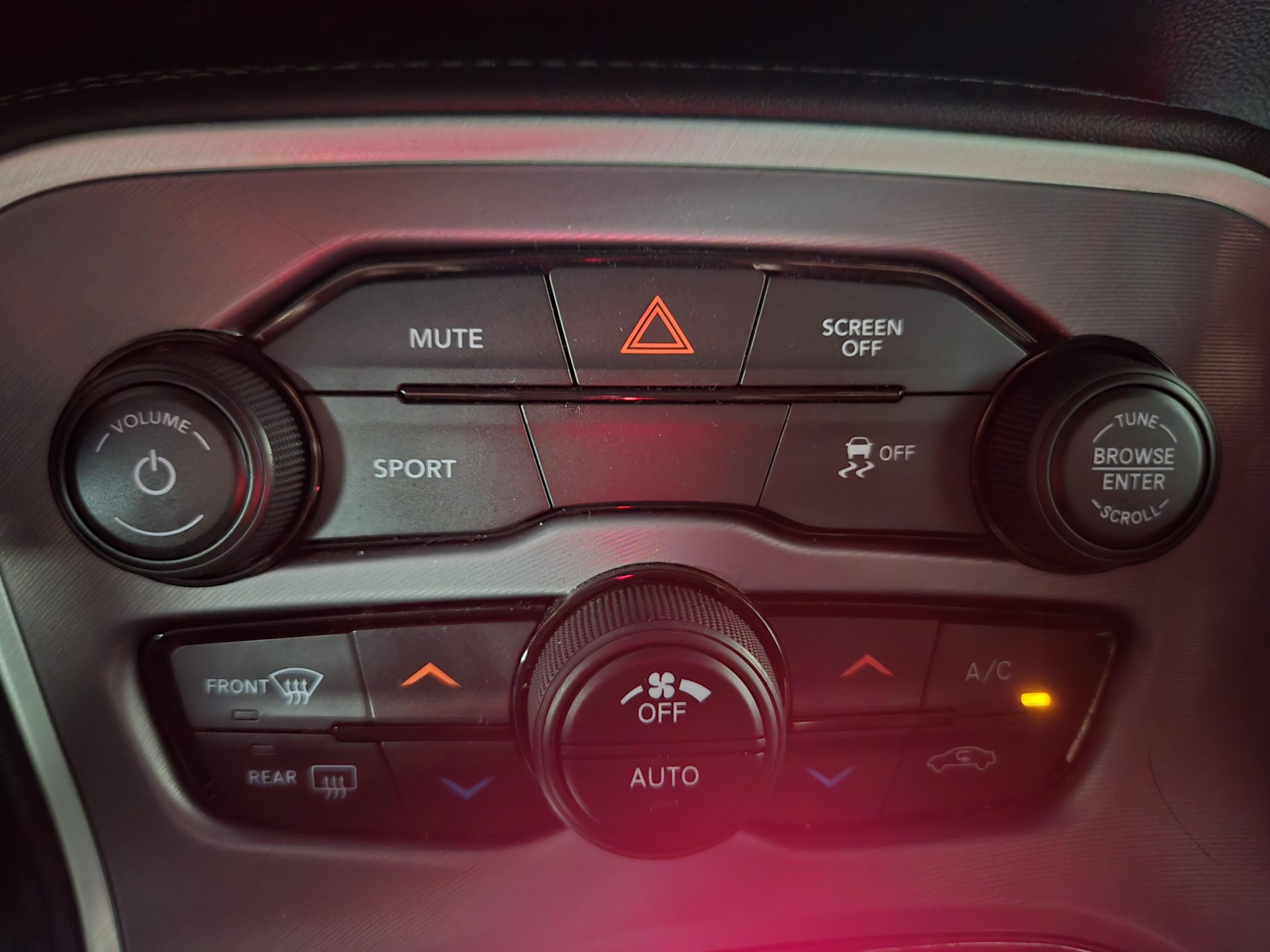 Used 2022 Dodge Challenger SXT with VIN 2C3CDZGG5NH188711 for sale in New Ulm, Minnesota