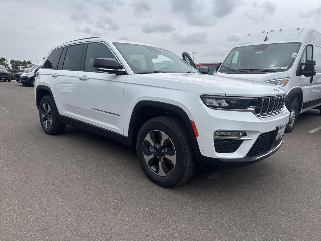 2022 Jeep Grand Cherokee 4xe 4x4's photo