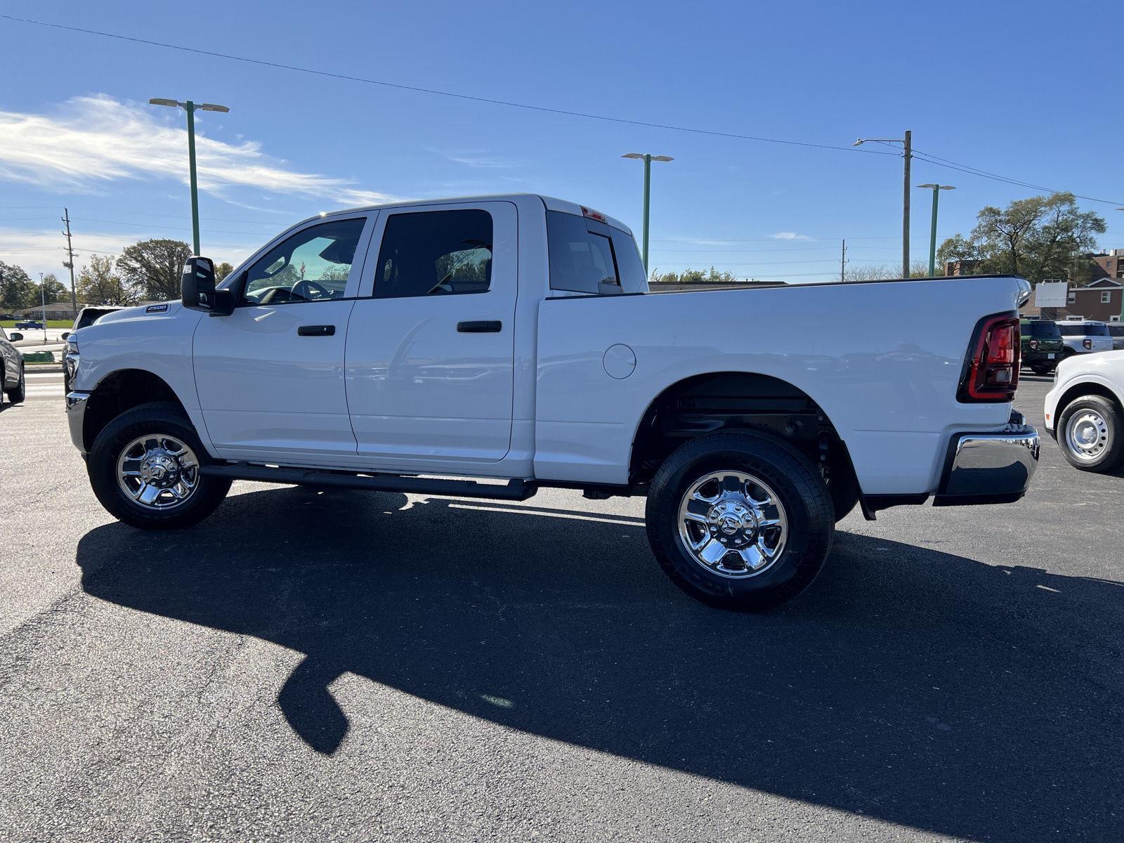 2026 RAM 2500 Tradesman - Photo 12