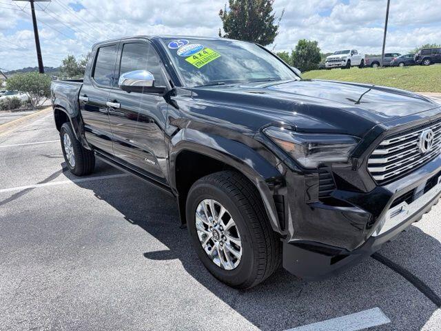 2025 Toyota Tacoma Limited - Photo 13
