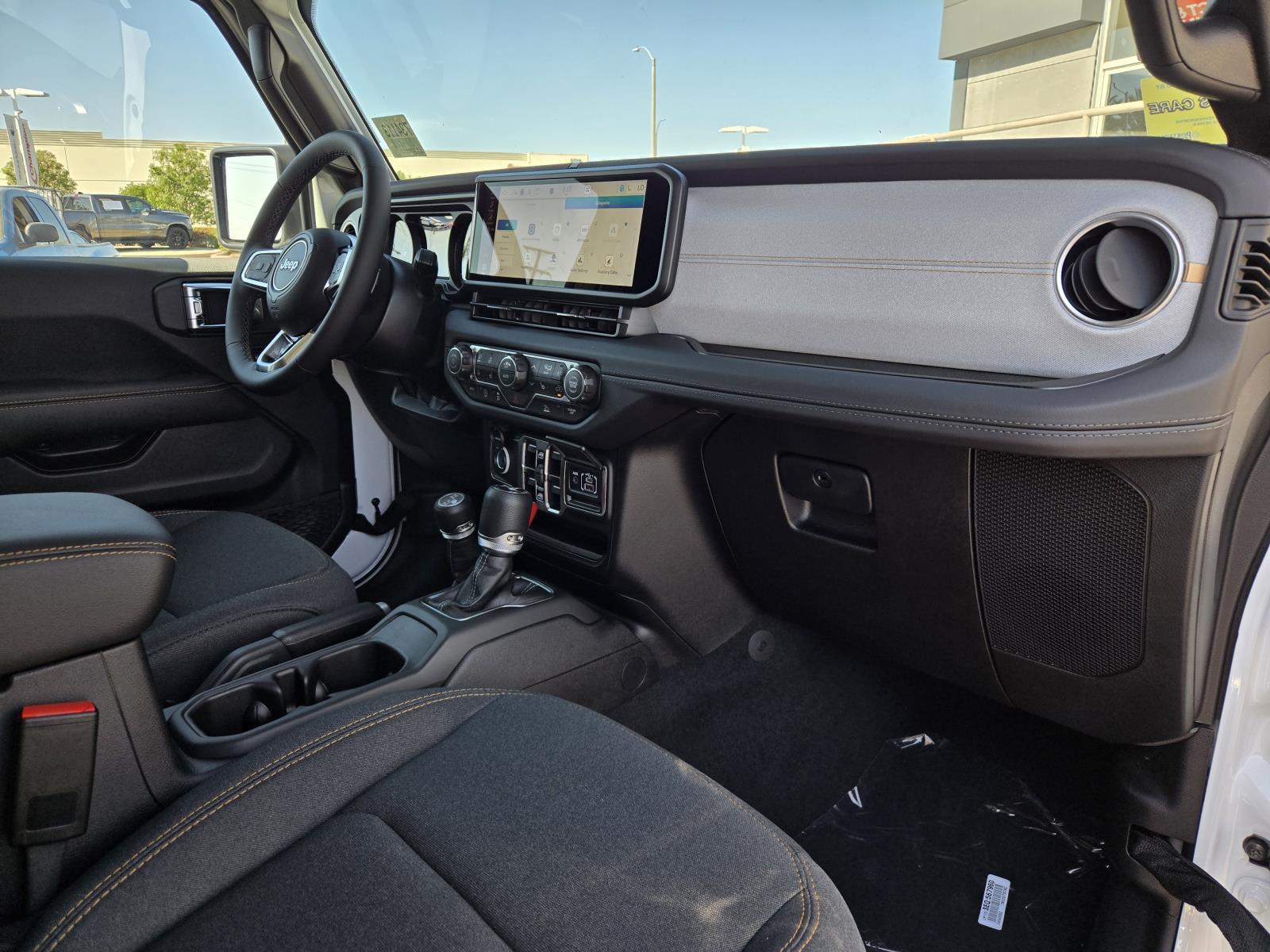 2025 Jeep Wrangler 4-Door Sahara - Photo 35