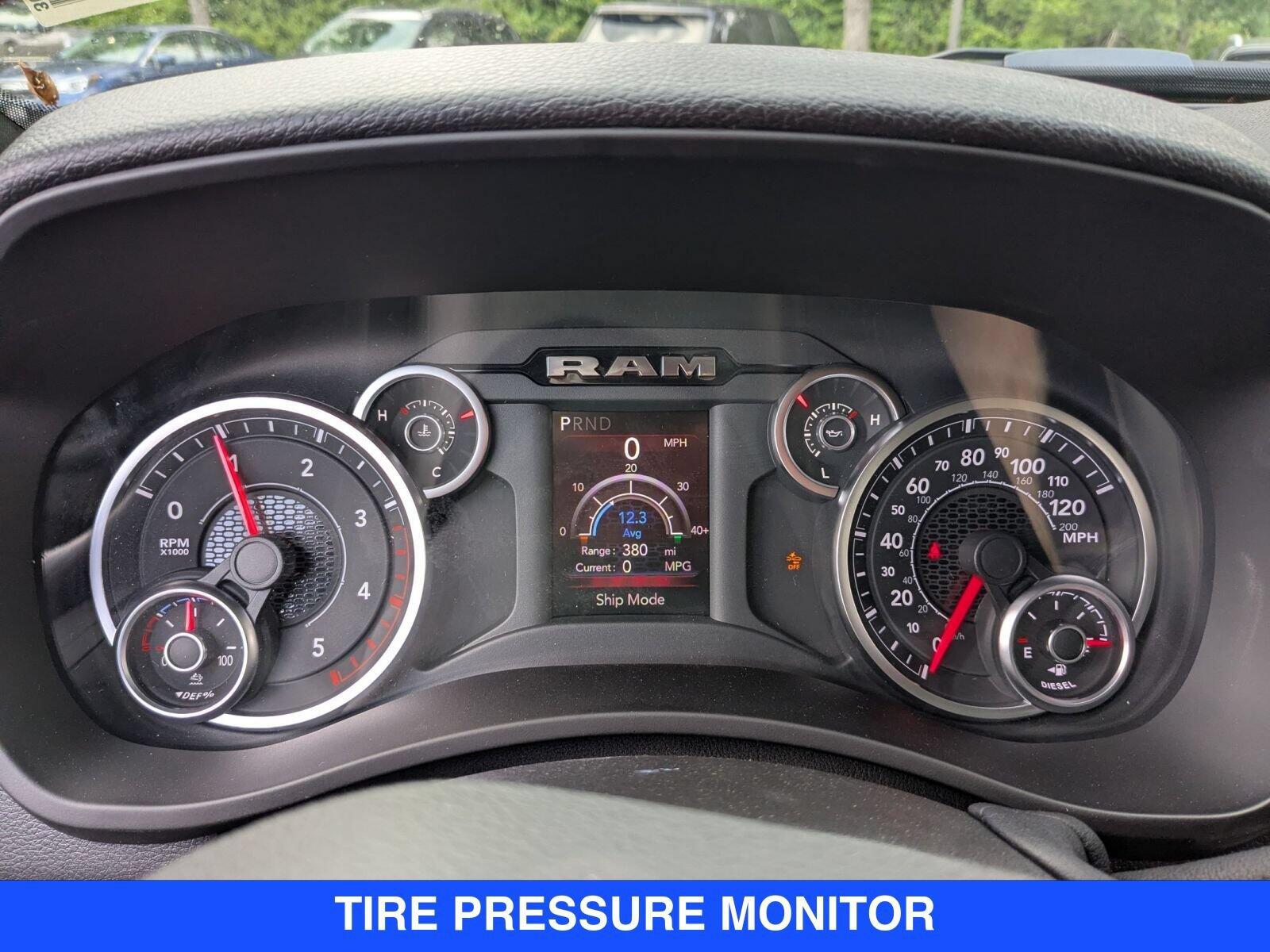 2025 RAM 2500 Tradesman - Photo 18