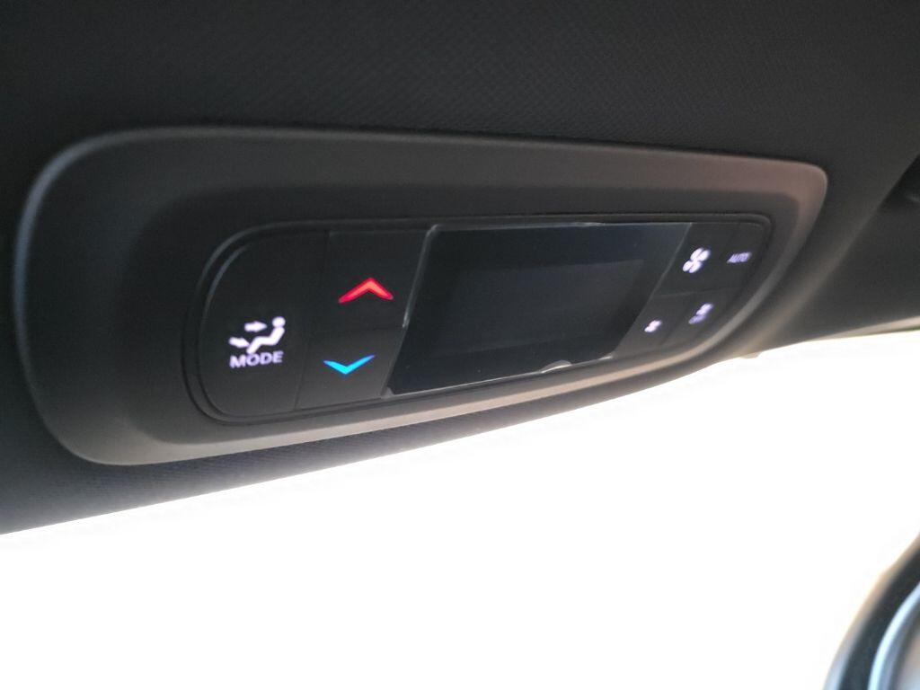 2026 Chrysler Pacifica Select - Photo 24