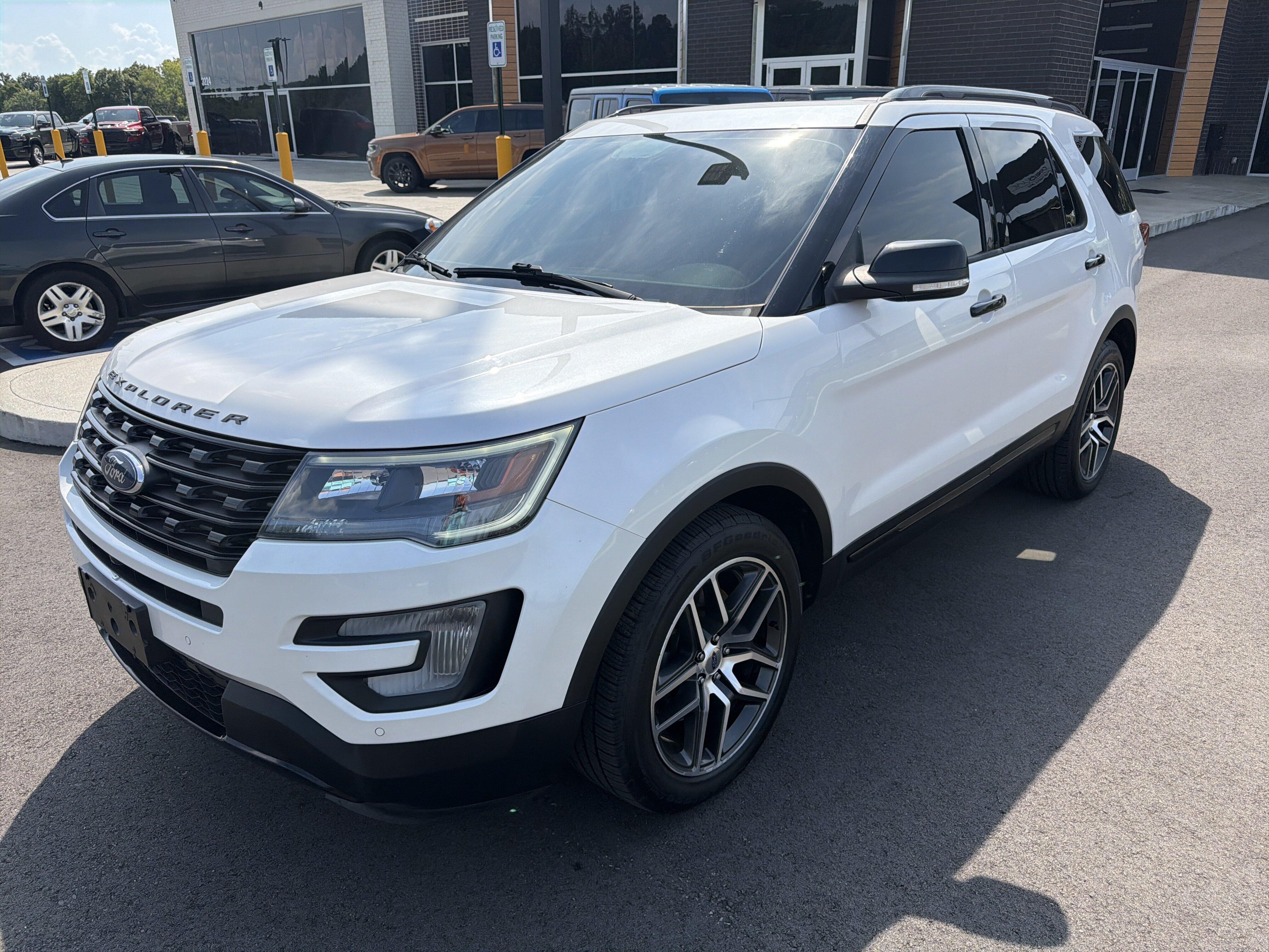 Used 2017 Ford Explorer Sport with VIN 1FM5K8GT5HGE19152 for sale in Springfield, TN