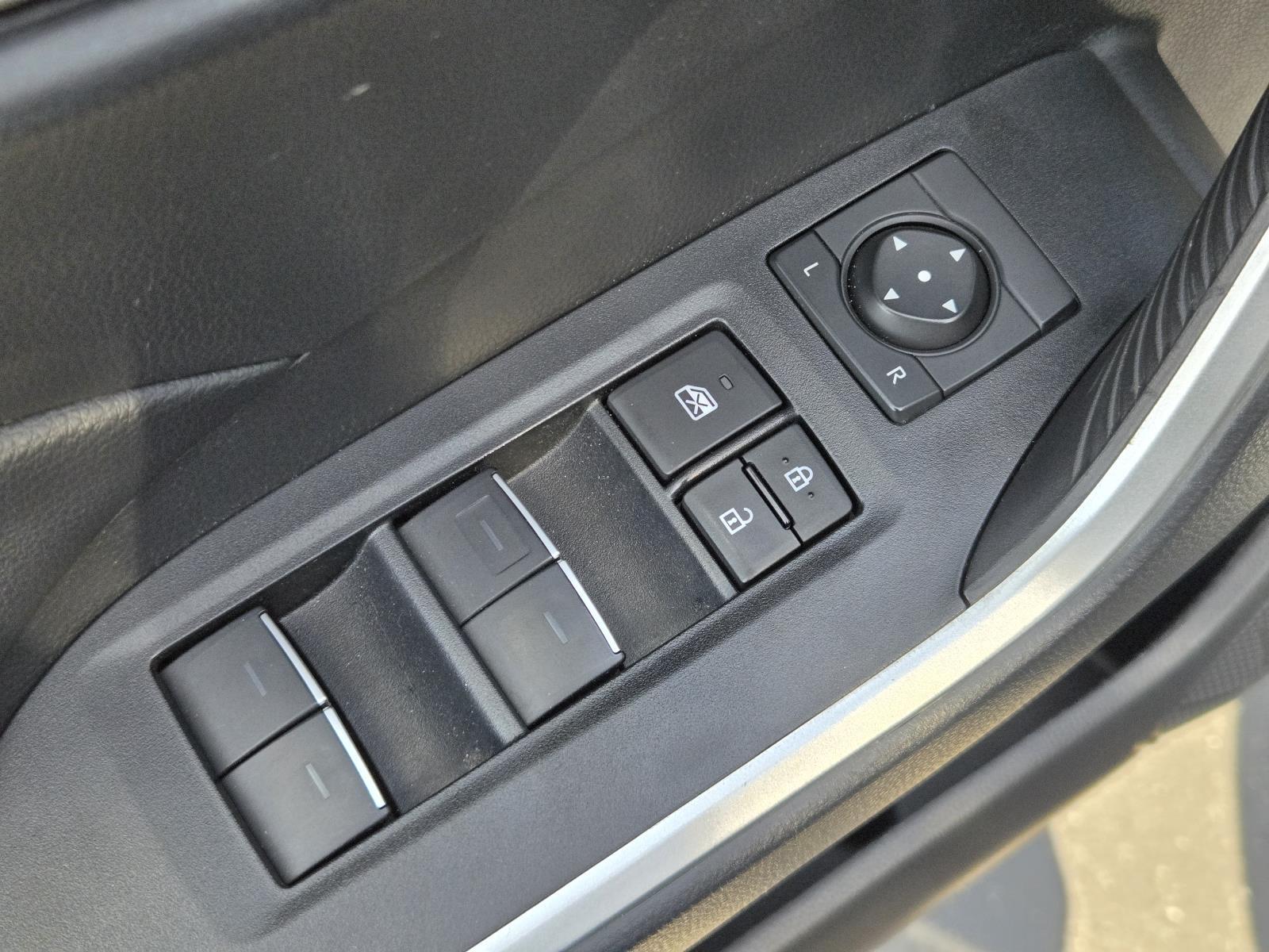2023 Toyota RAV4 XLE - Photo 21