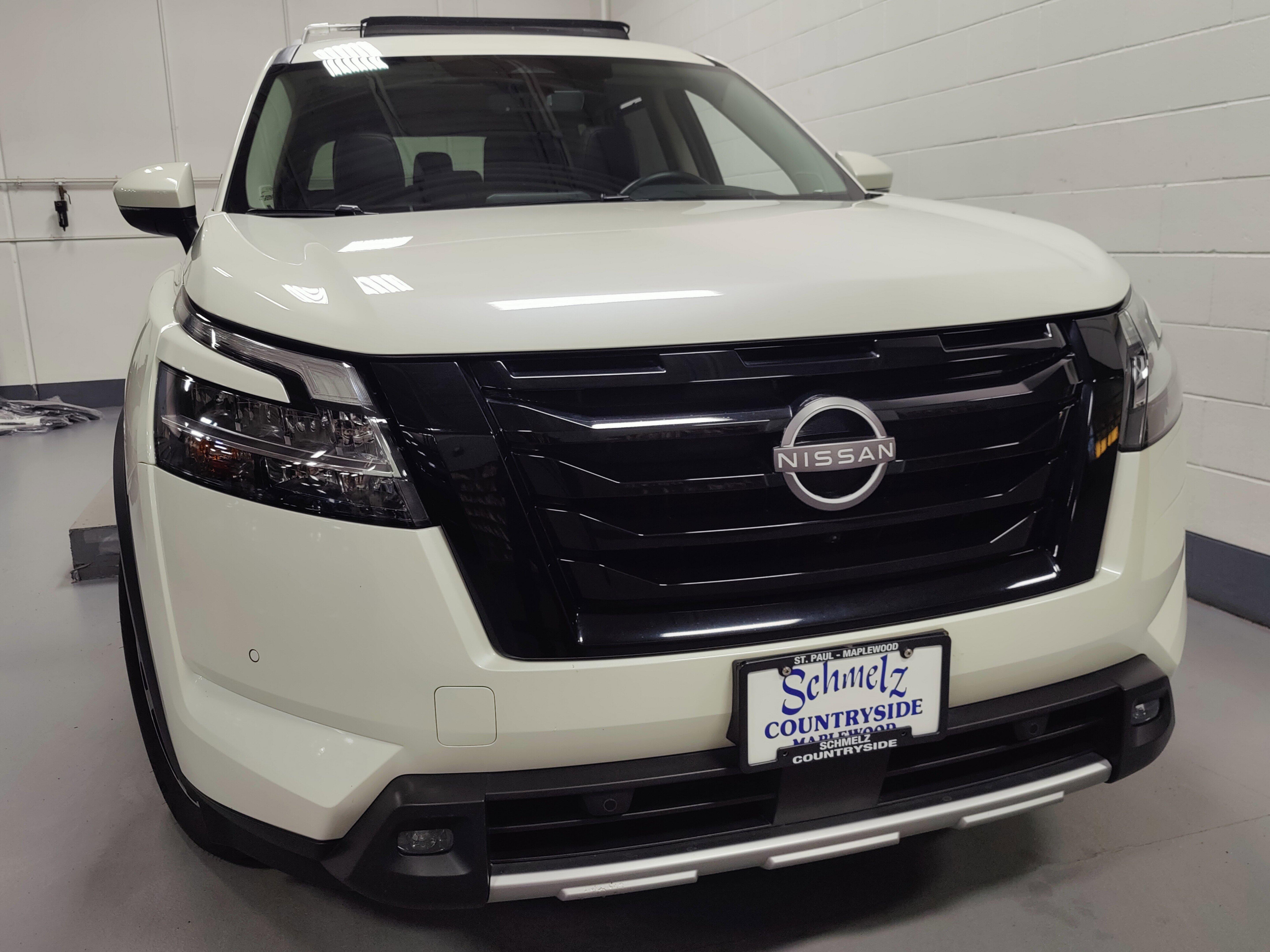 Used 2023 Nissan Pathfinder Platinum with VIN 5N1DR3DJ9PC237733 for sale in Maplewood, Minnesota