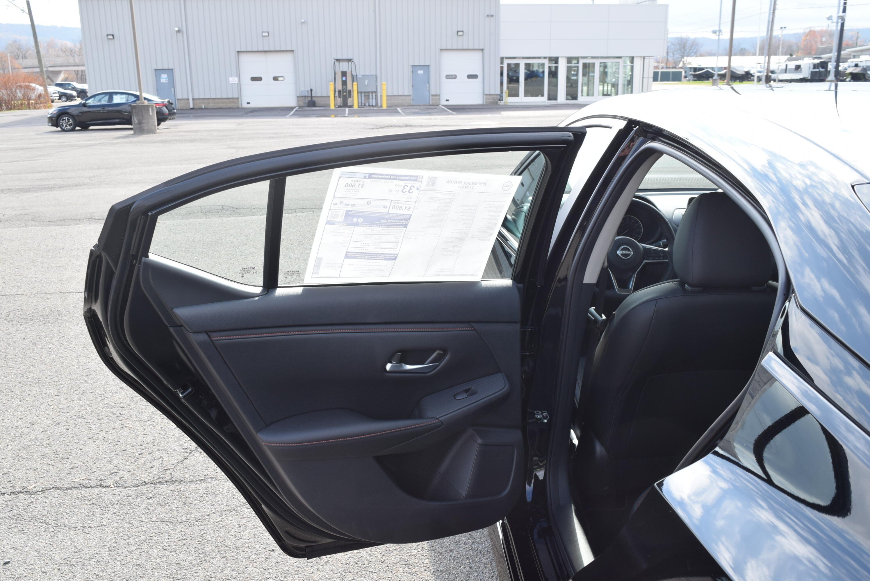 2025 Nissan Sentra SR - Photo 10